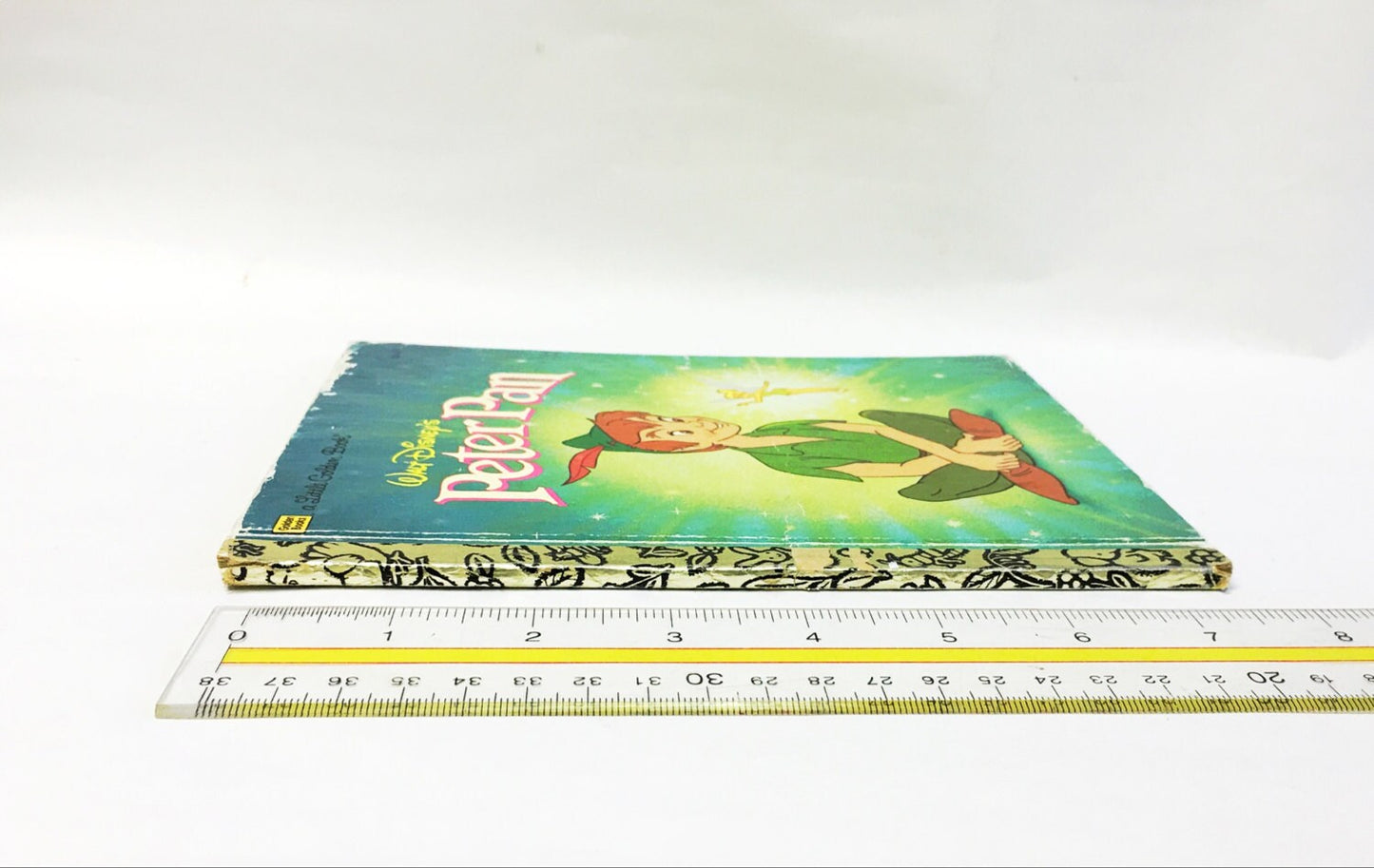 1989 Peter Pan Walt Disney Little Golden Book. Children's at home reading. Elementary school toddler learn to read.