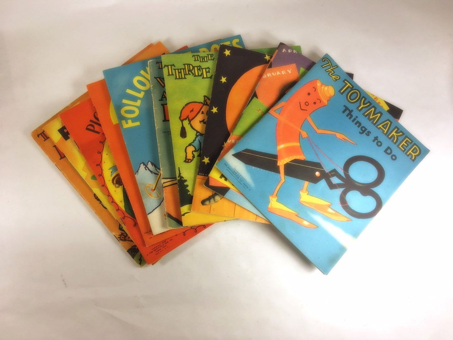 1942 Saalfield vintage War-Time Book Three Little Pigs, Toymaker, Three Bears, Old Woman & Pig, Maze of Months, Toymaker Things to Do Tiger