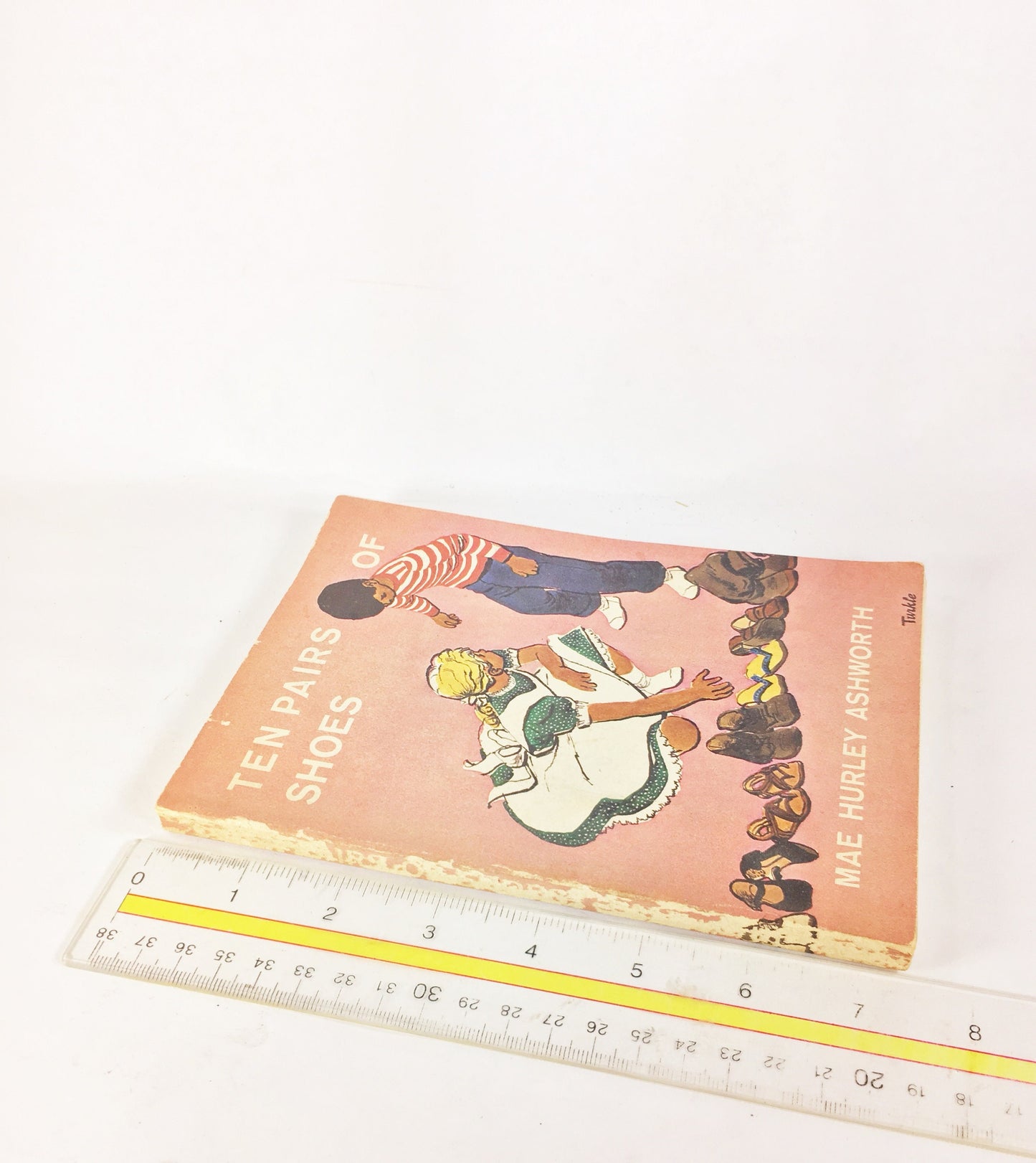 Ten Pairs of Shoes EARLY PRINTING vintage pink paperback book circa 1958 by Mae Ashworth. Children's story of living in someone else's shoes