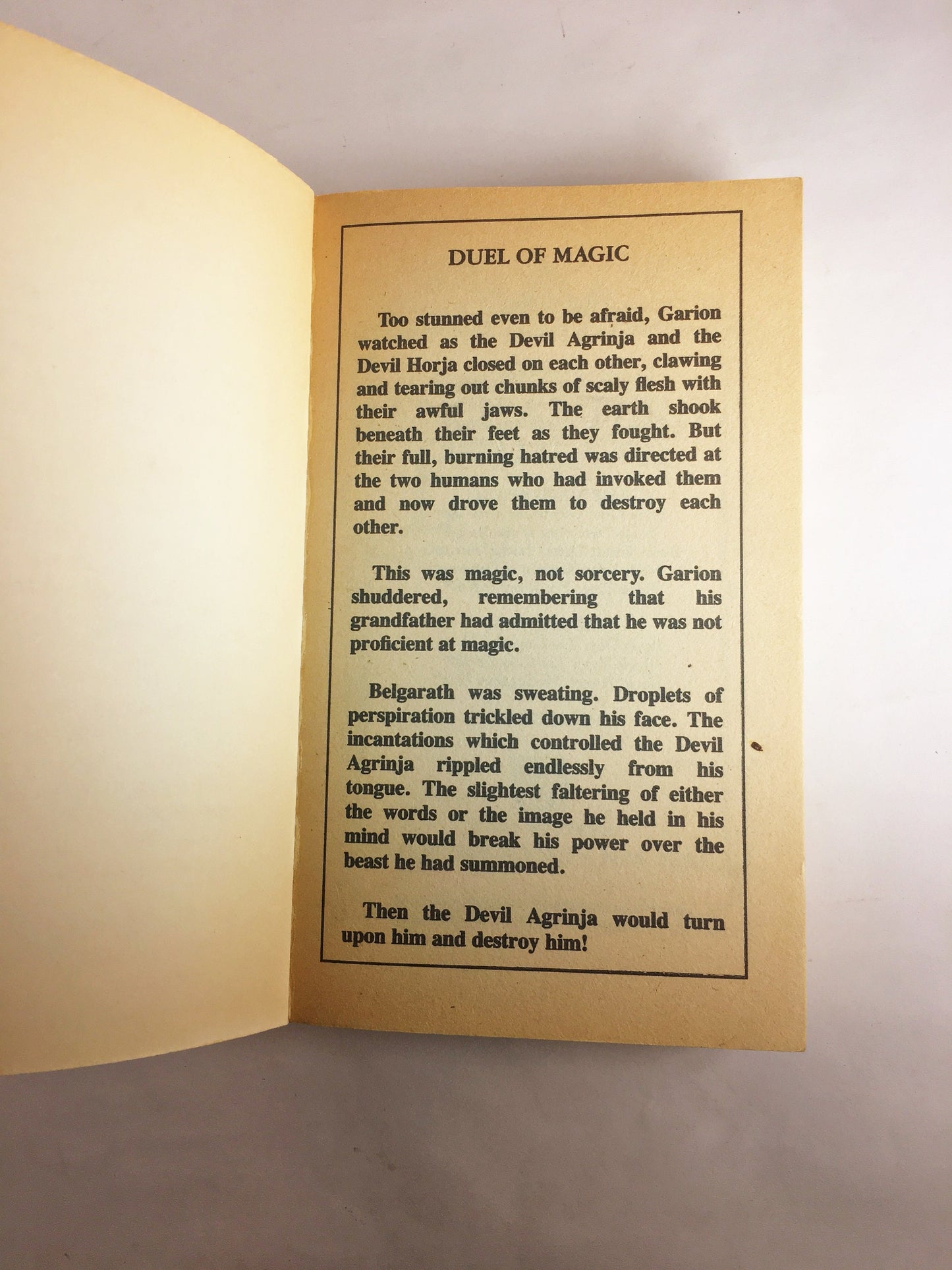 David Eddings Enchanters' End Game. Book five of the Belgariad. Vintage paperback book circa 1989. Scifi fantasy gift.