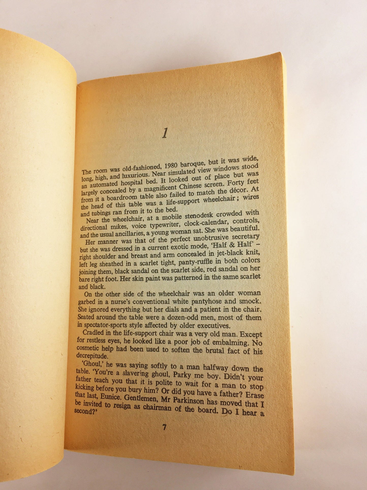 1982 I Will Fear No Evil by Robert Heinlein Man's mind transplanted into woman's body Vintage paperback book Masculine vs feminine trans