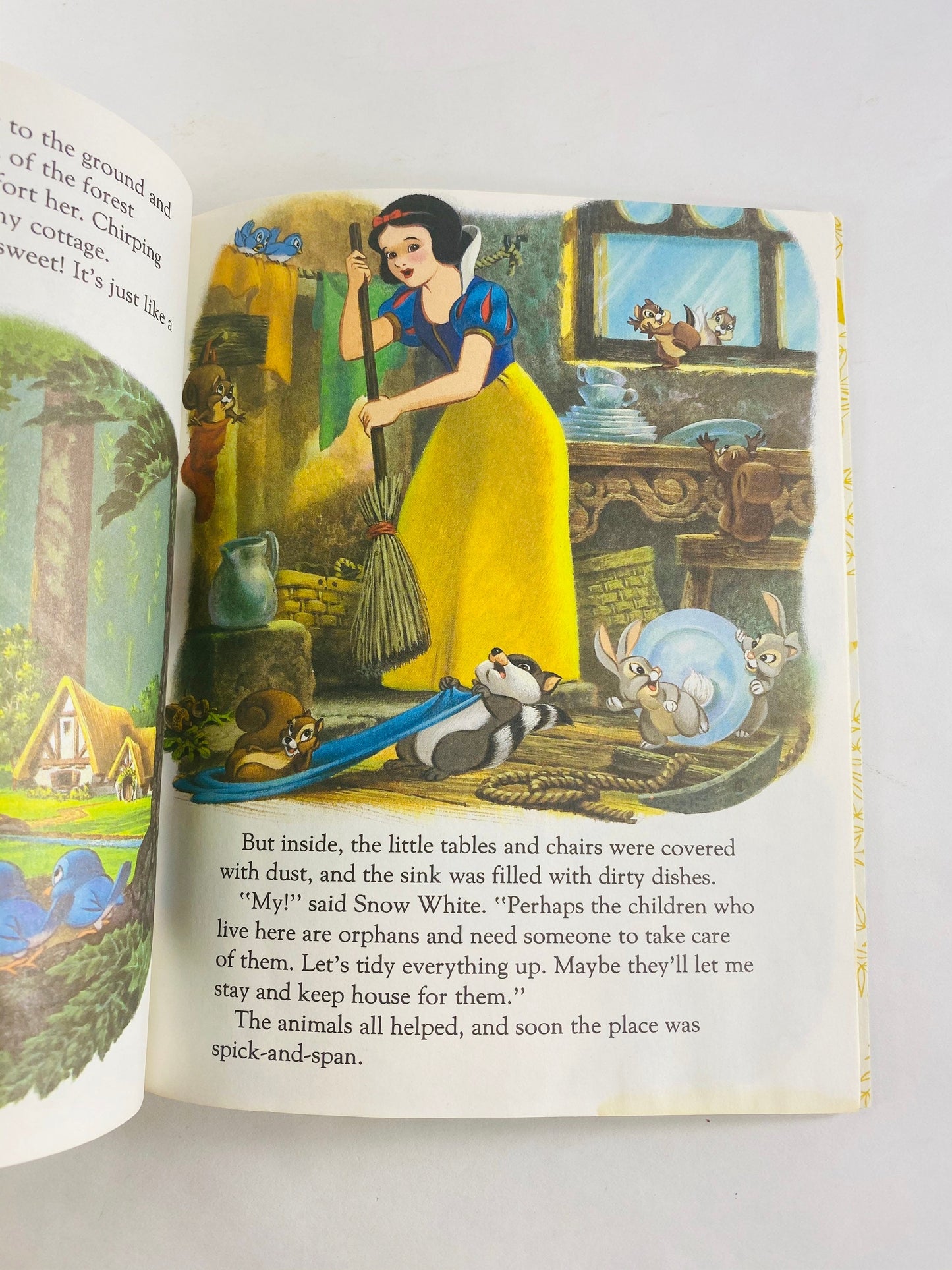 Snow White and the Seven Dwarfs book circa 1993. Walt Disney Little Golden Book vintage children's princess book. Bedtime stories