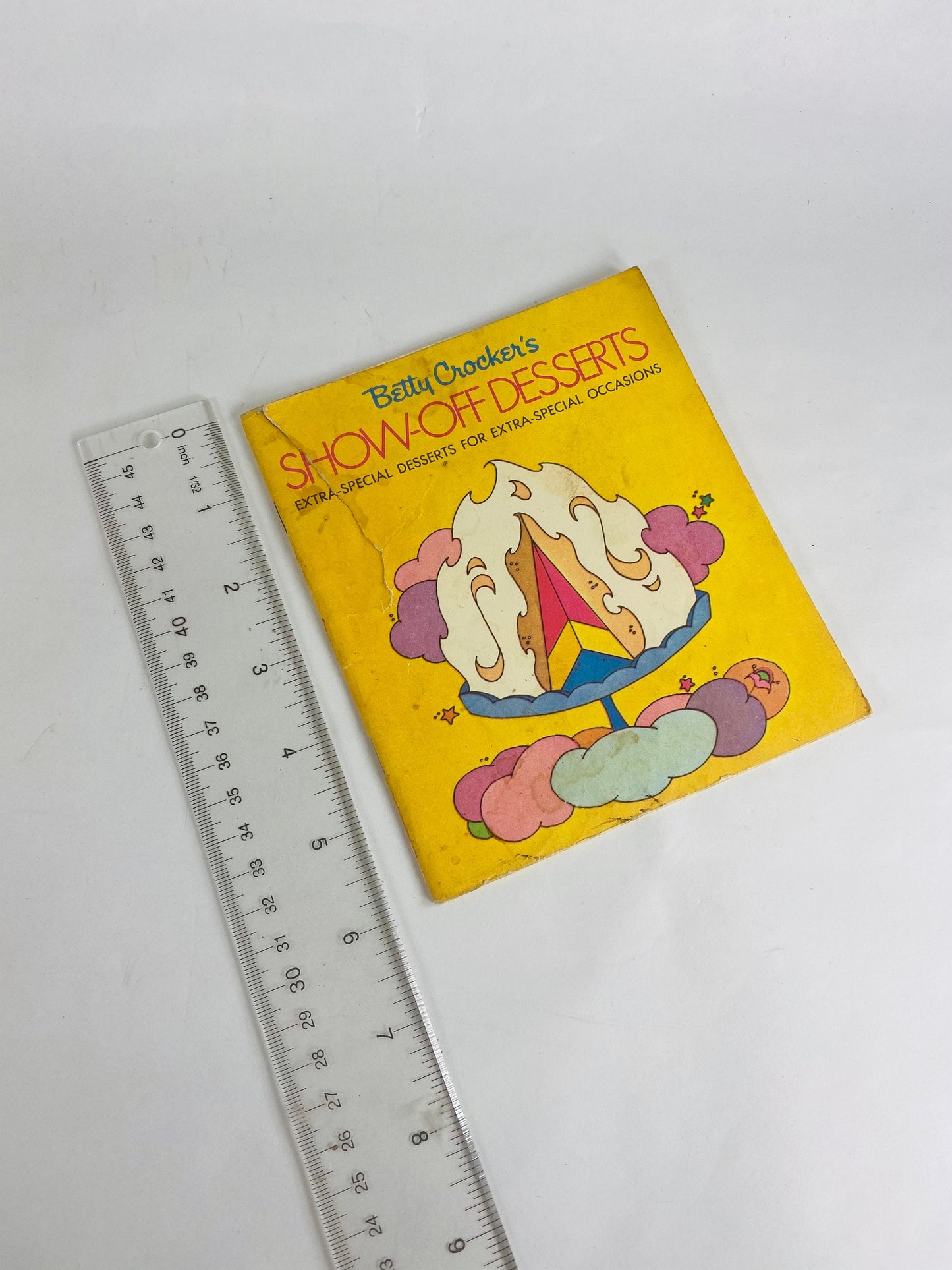 Betty Crocker's Show Off Desserts FIRST EDITION Vintage cookbook pamphlet circa 1970 Golden illustrated by Binnie Weissleder. Poor Condition