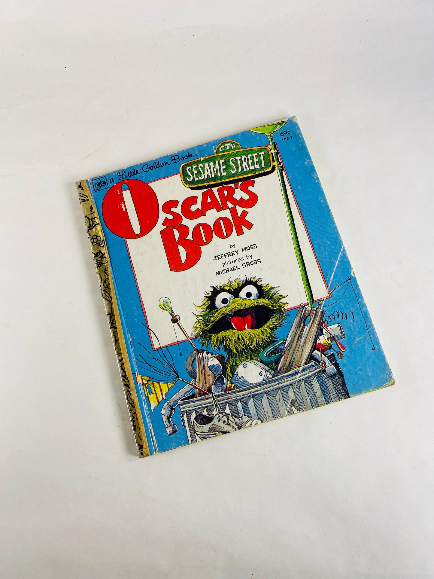 Sesame Street vintage Little Golden Books. Bert and Ernie Puppy Love, Oscar the Grouch, Big Bird, Tickle Me Elmo. 1990s
