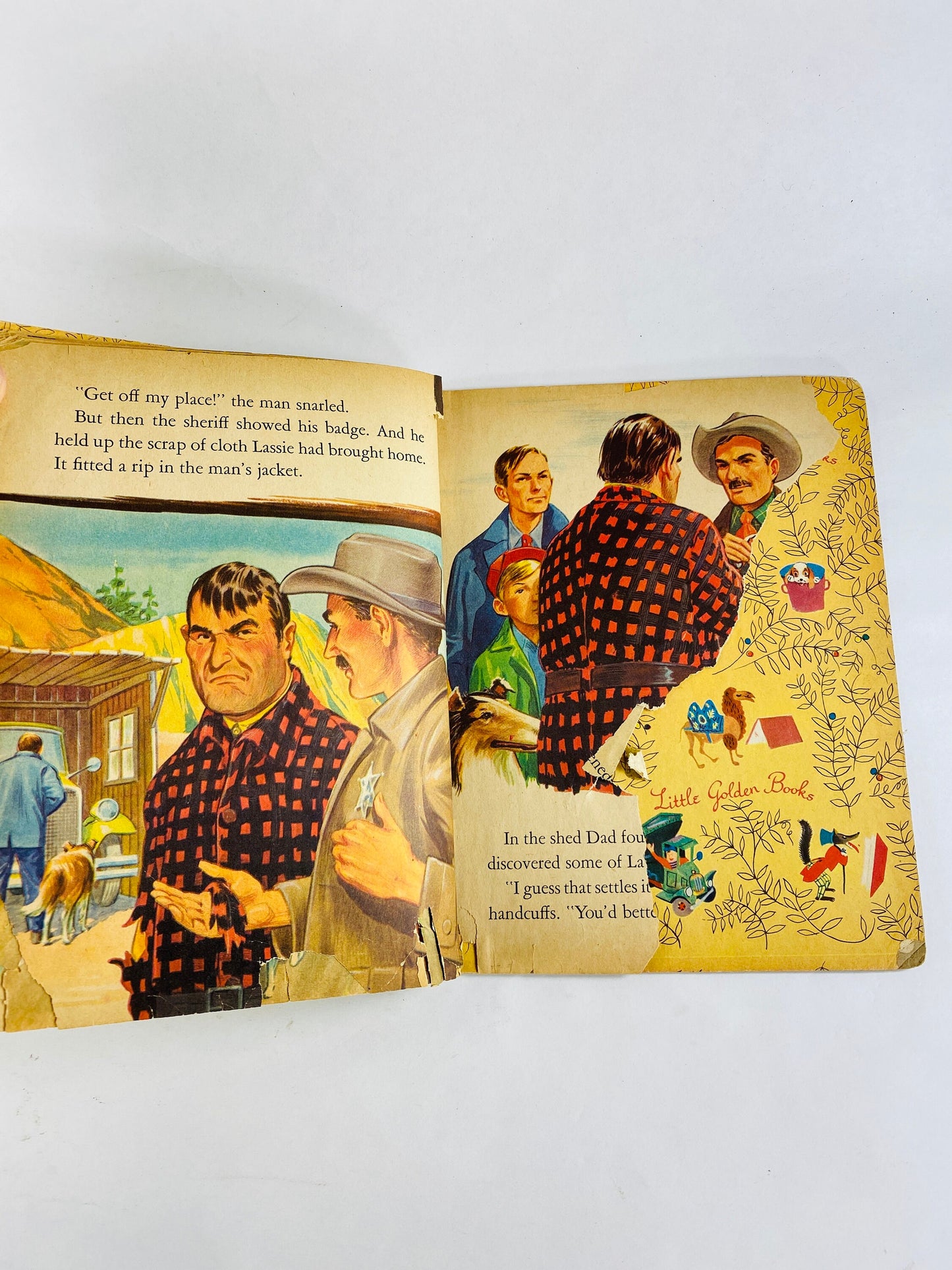 Lassie Shows the Way vintage Little Golden Book. POOR CONDITION Children's book. Torn pages Please see pictures