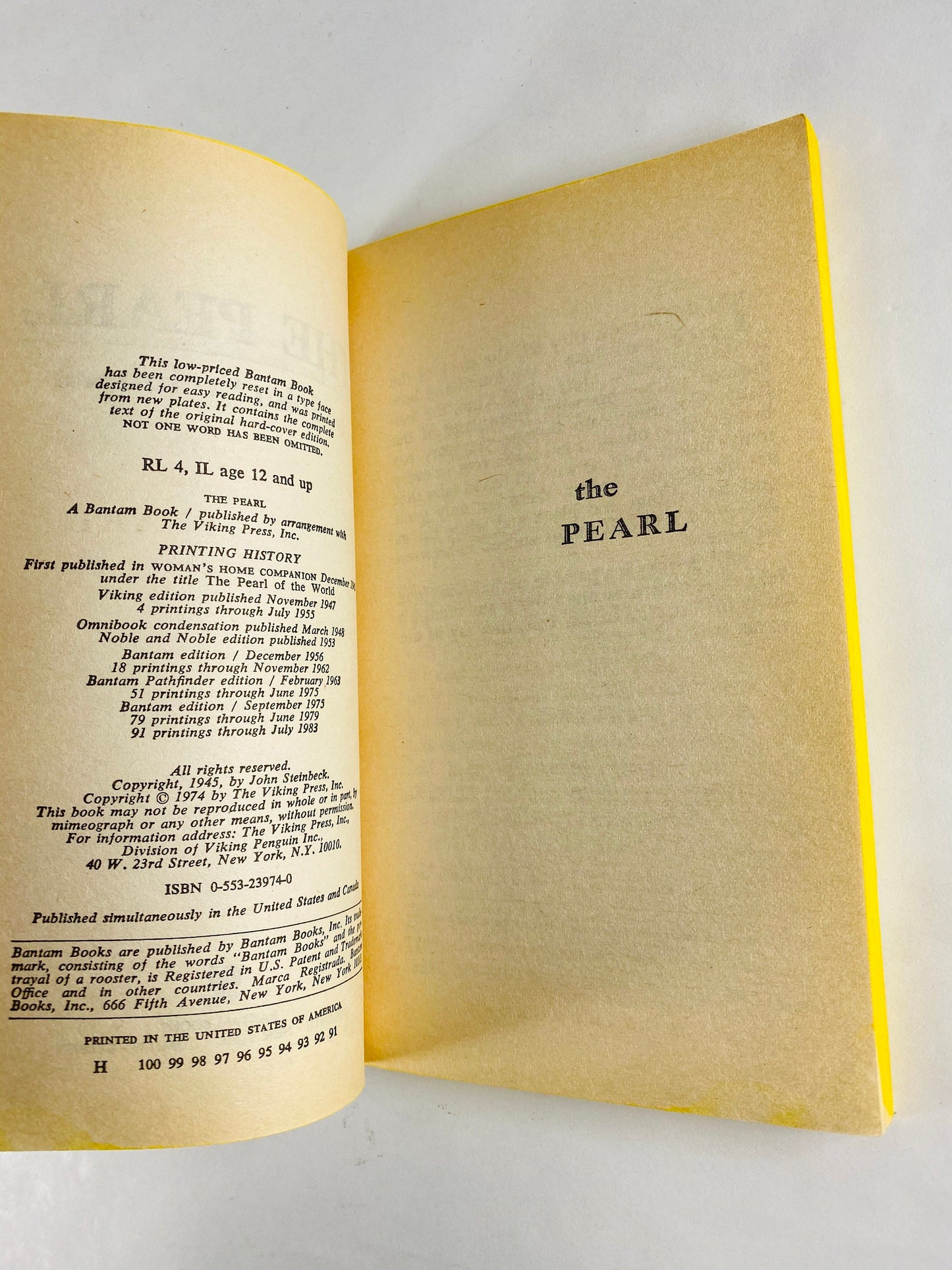 John Steinbeck Travels with Charley, The Pearl, Of Mice & Men, Wayard Bus. Vintage paperback book Penguin Bantam