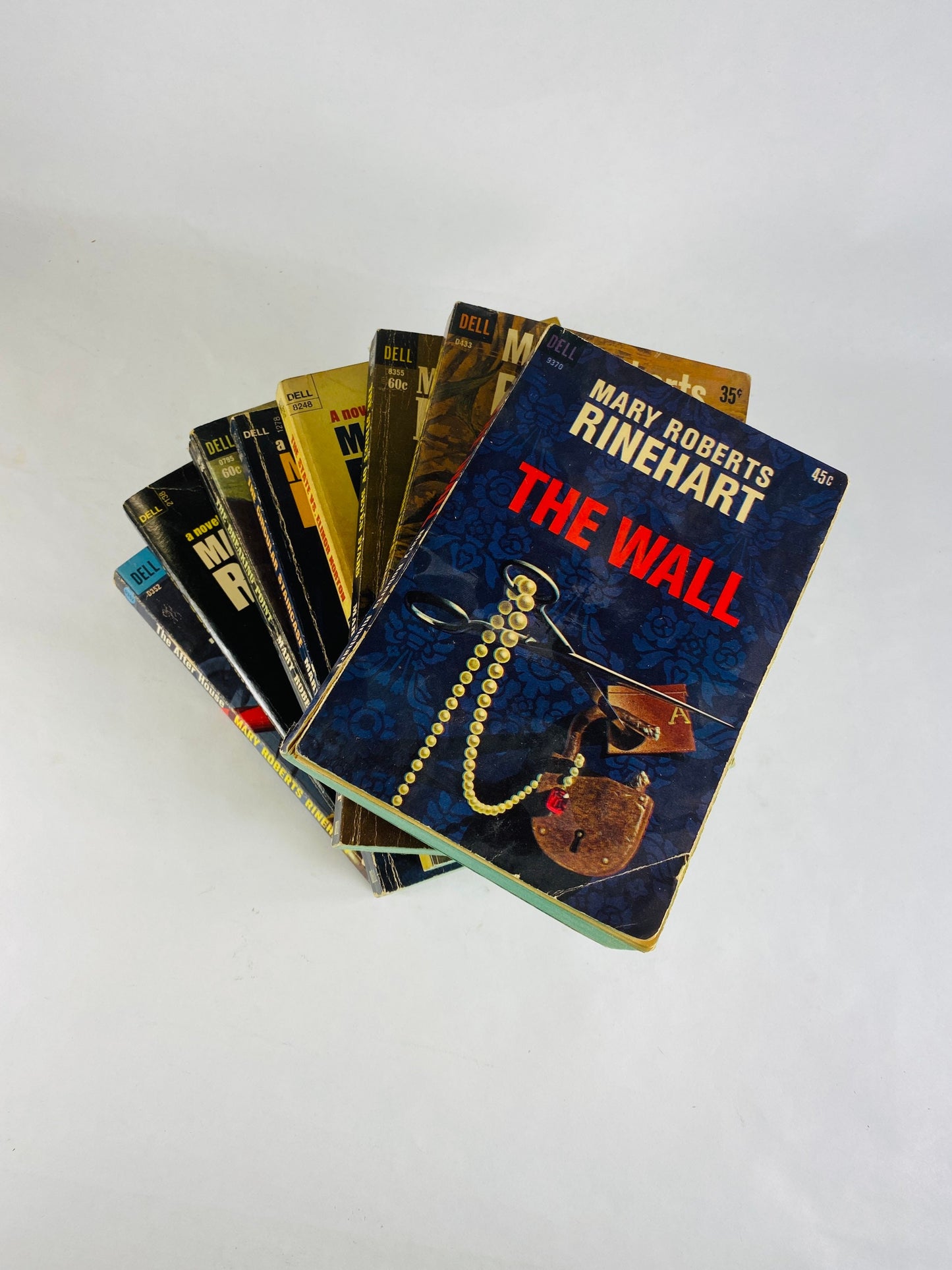 1960s 1970s Mary Roberts Rinehart vintage EARLY paperback books. Circular Staircase Breaking Point Seven Stars Wall Wandering Knife