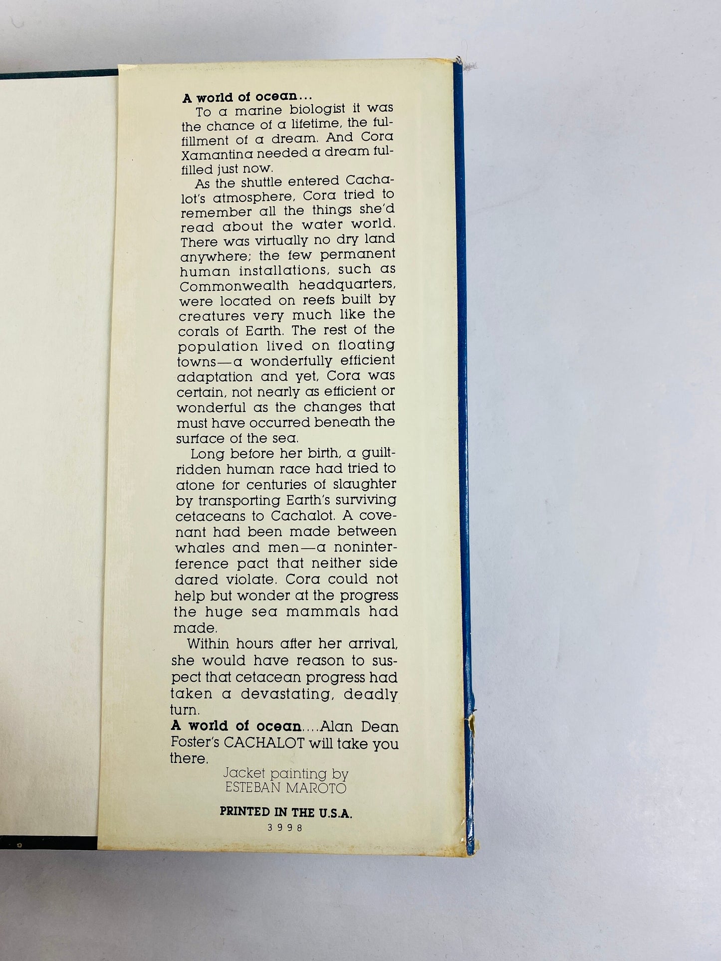 Cachalot vintage book by Alan Dean Foster about an ocean planet for the great sea-creatures hunted near to extinction. 1980 science fiction