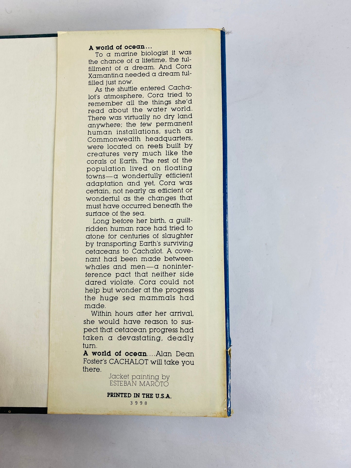 Cachalot vintage book by Alan Dean Foster about an ocean planet for the great sea-creatures hunted near to extinction. 1980 science fiction