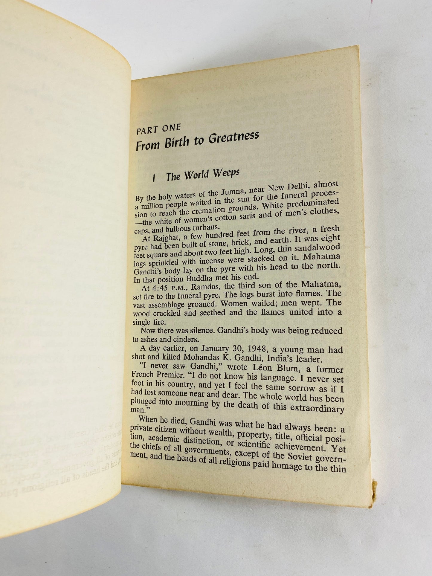 Mahatma Gandhi vintage paperback book by Louis Fischer circa 1954. Nonviolent resistance India's independence