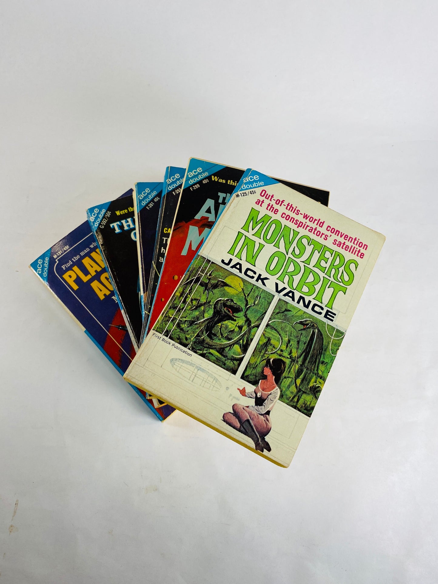 1960s Ace Double vintage paperback books Jack Vance John Brunner Samuel Delaney Gardner Fox Rackham Mack Reynolds M-125 F-253 F-261 G-592