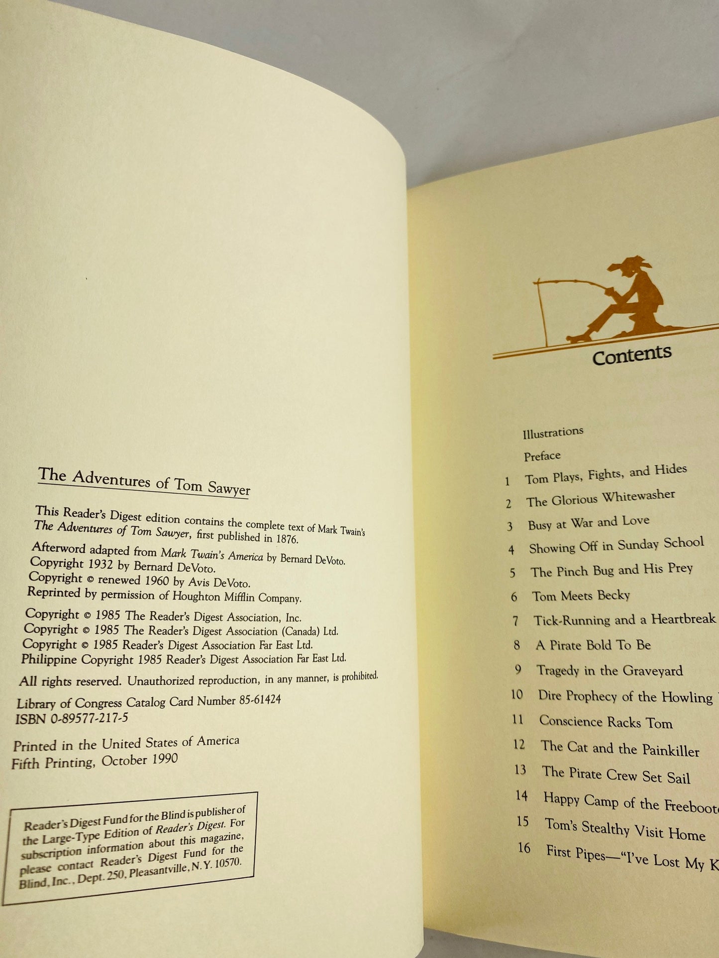 Adventures of Tom Sawyer by Samuel Clemens Mark Twain Vintage Reader's Digest book circa 1986. Brown & gold bookshelf decor