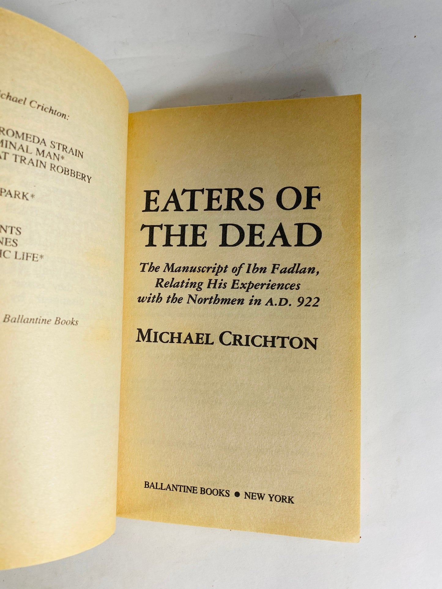 Eaters if the Dead by Michael Crichton Early PRINTING vintage paperback book circa 1991