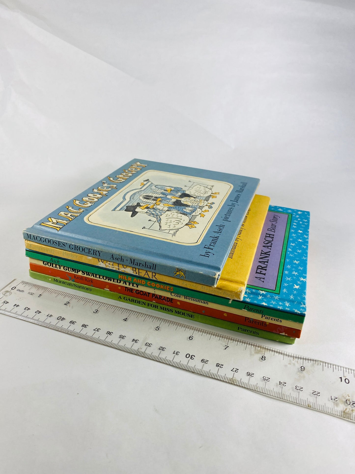 MacGoose Willy Bear Milk & Coookies Golly Gump Swallowed Fly Goat Parade Miss Mouse Vintage Parent's Magazine Reader book circa 1982