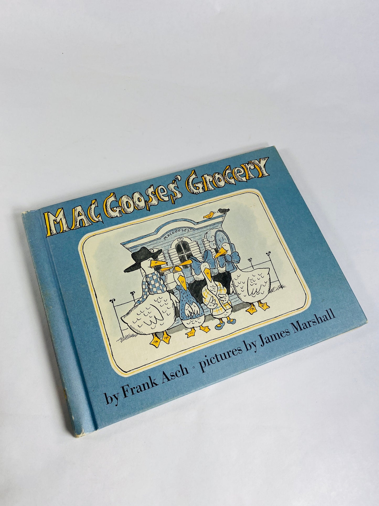 MacGoose Willy Bear Milk & Coookies Golly Gump Swallowed Fly Goat Parade Miss Mouse Vintage Parent's Magazine Reader book circa 1982