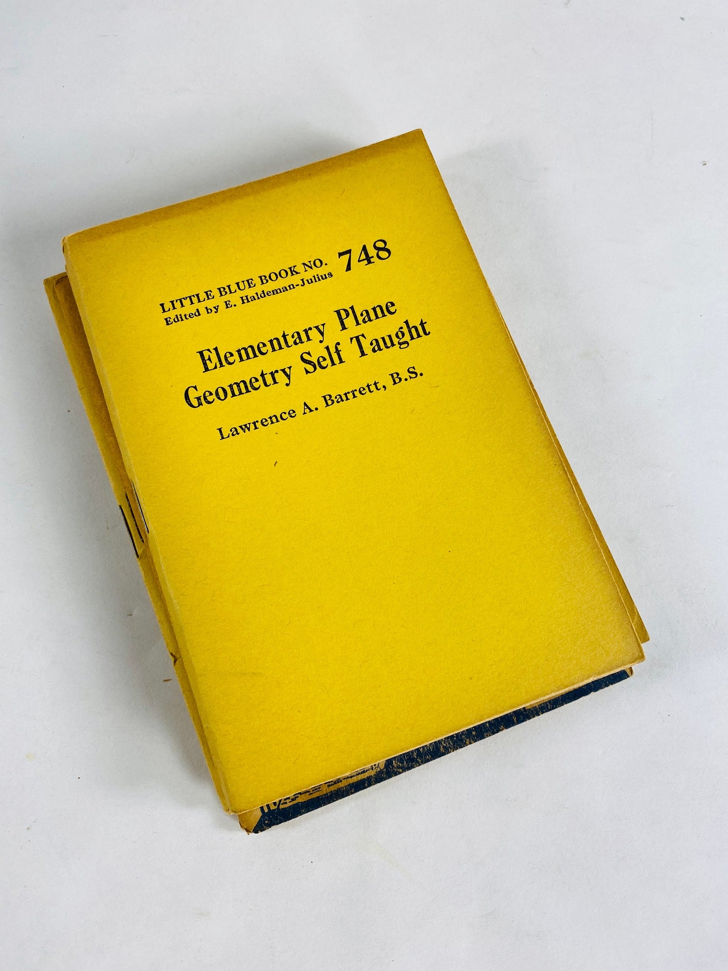 1920s Little Blue Haldeman-Julius booklets Room 11, Human Behavior, Hindu Magic, Party Games, Geometry, Facts About Light