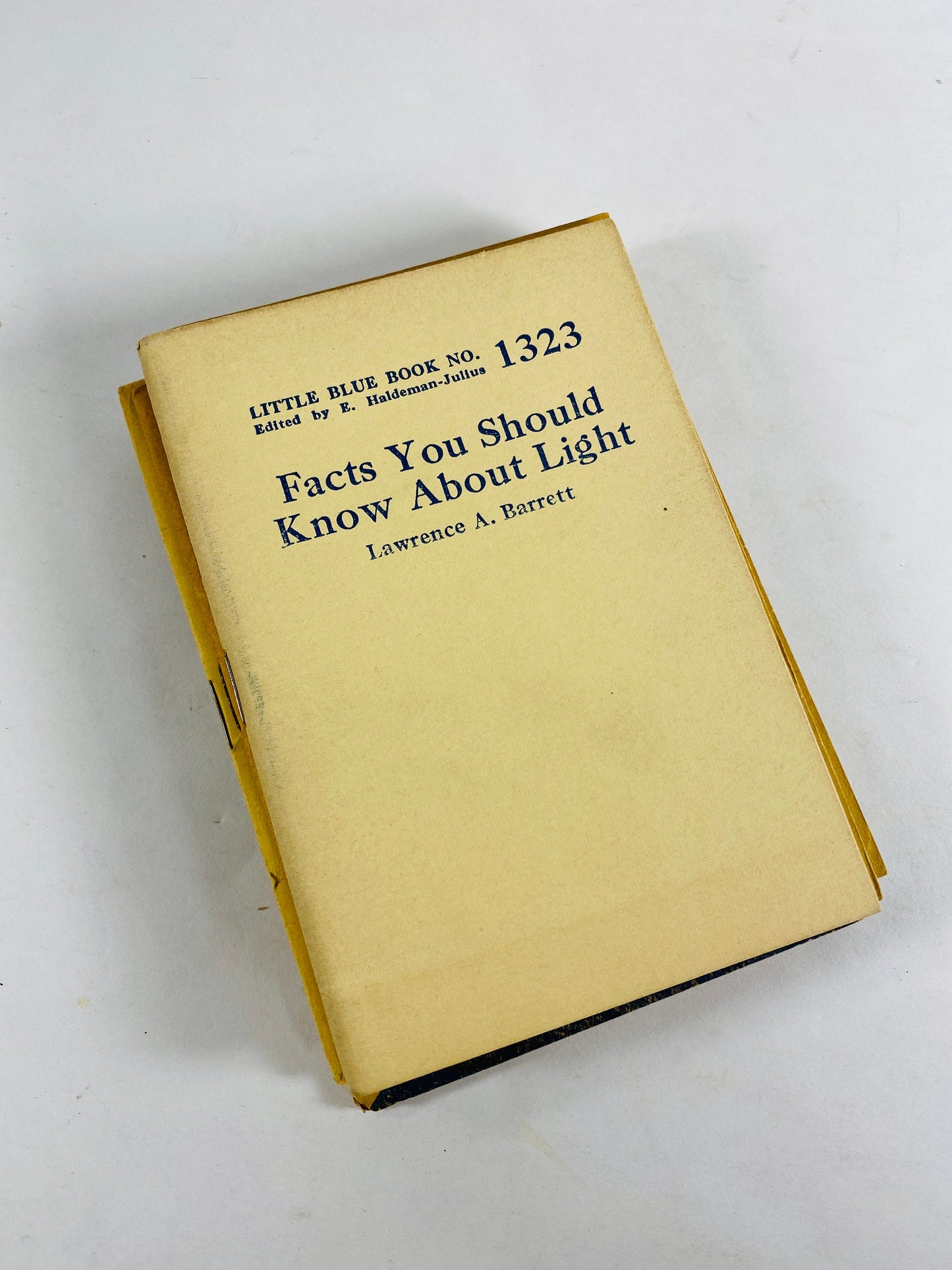 1920s Little Blue Haldeman-Julius booklets Room 11, Human Behavior, Hindu Magic, Party Games, Geometry, Facts About Light