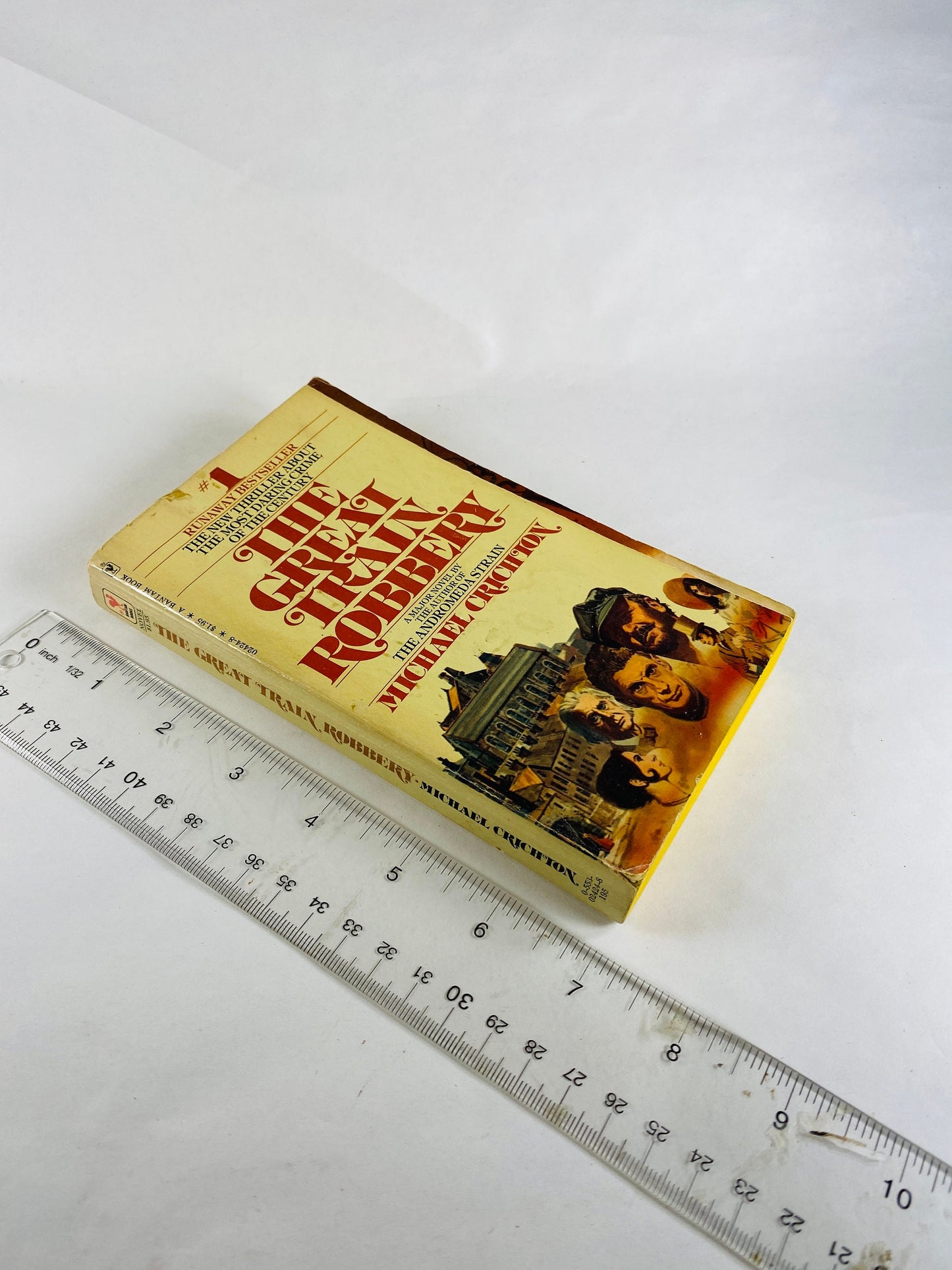 Great Train Robbery by Michael Crichton Early PRINTING vintage paperback book circa 1976
