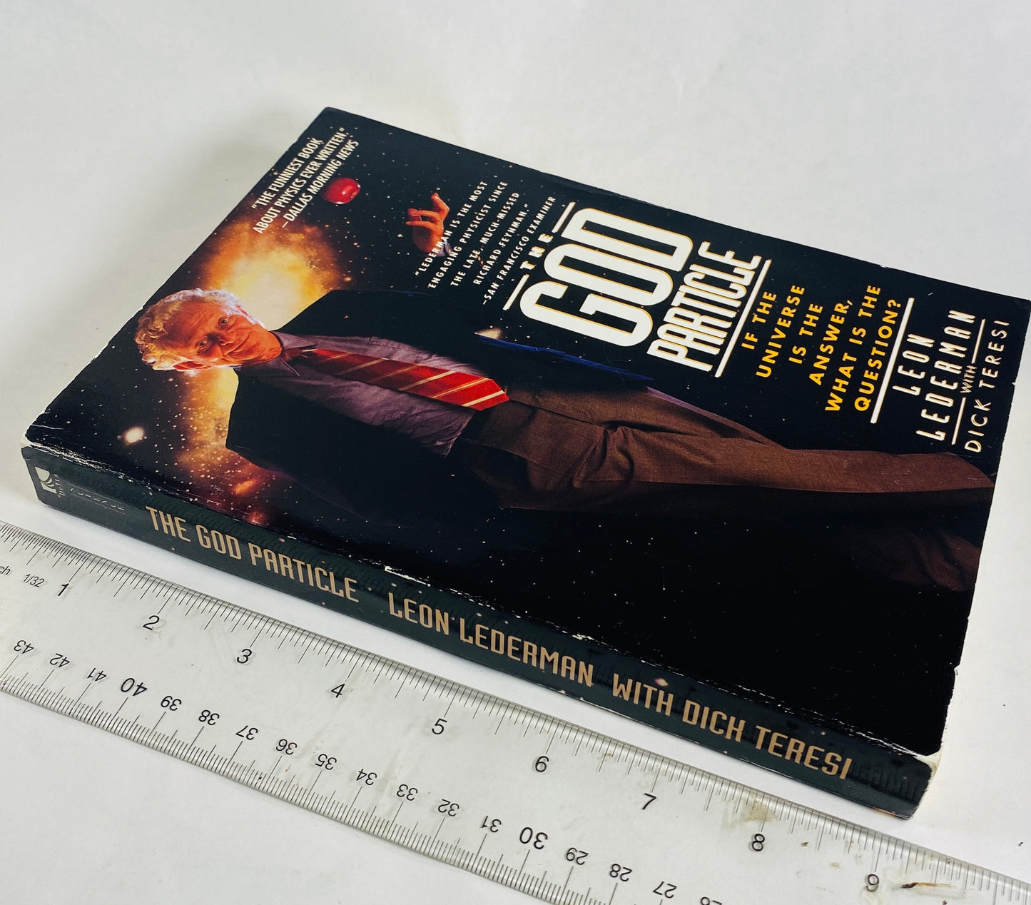 God Particle vintage paperback book by Leon Lederman circa 1994 about the eureka moments that brought us the secrets of the universe Science