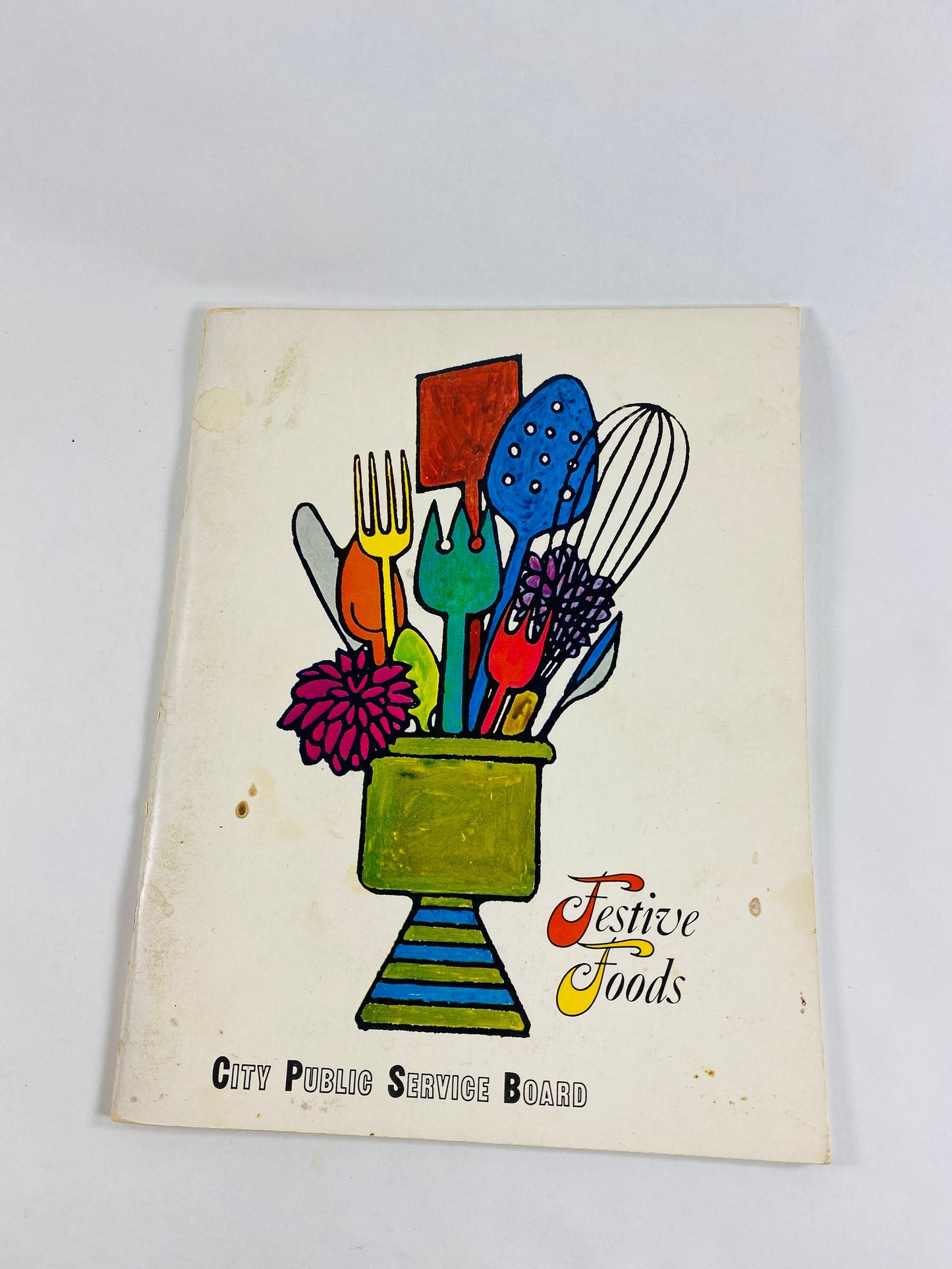 Vintage 1970s recipe booklets with fantastic retro illustrations & cooking decor printed by the City Public Service