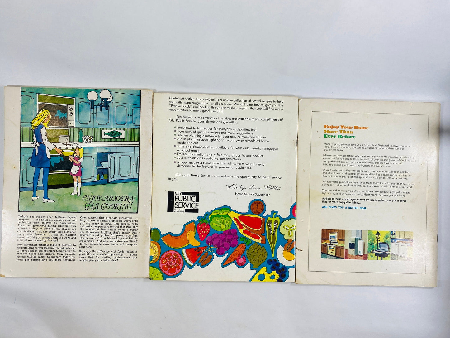 Vintage 1970s recipe booklets with fantastic retro illustrations & cooking decor printed by the City Public Service