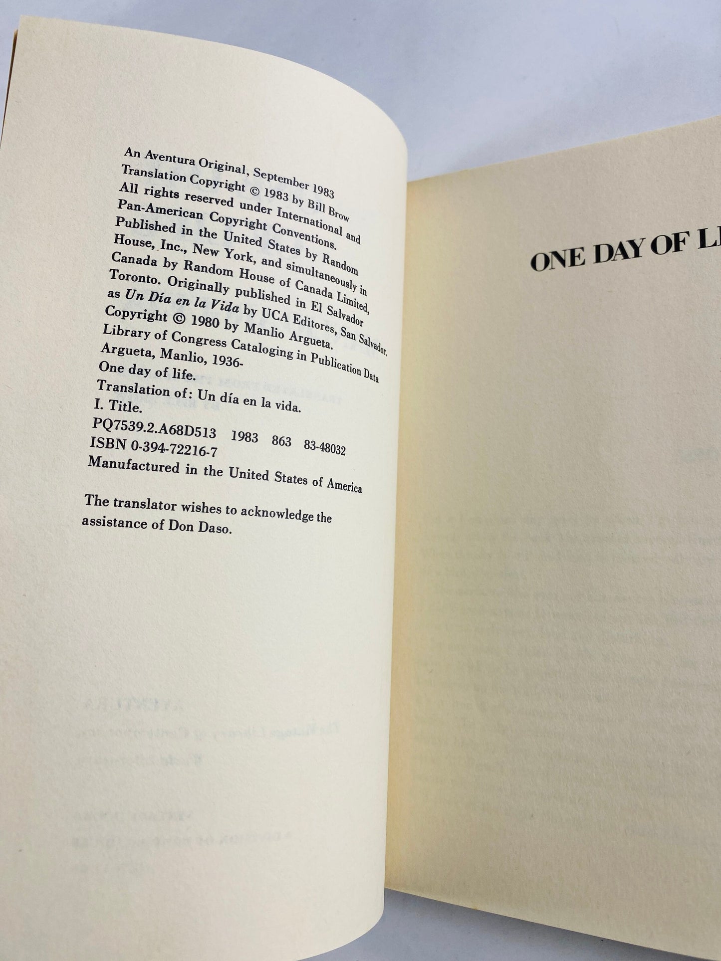 1983 One Day of Life by Manlio Argueta Vintage paperback book story takes place during the Salvadoran Civil War.