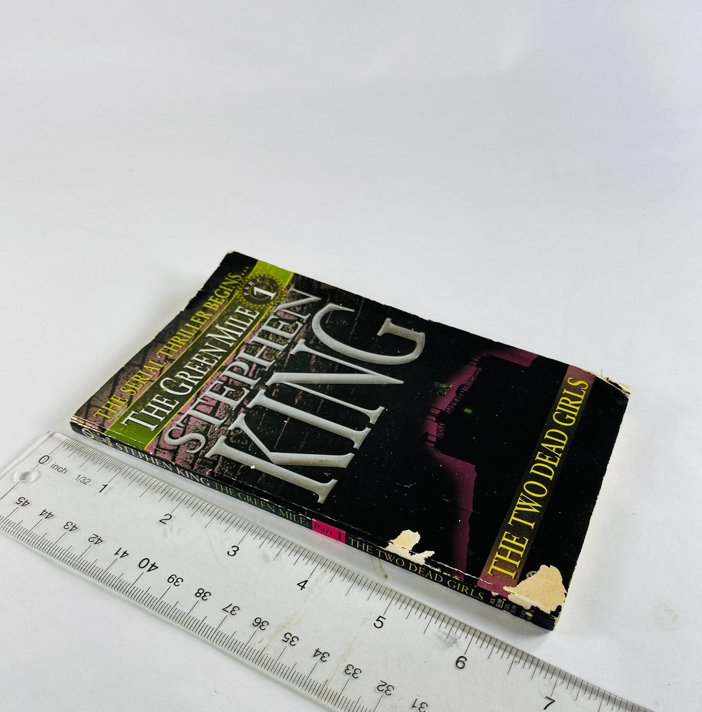 Green Mile Two Dead Girls by Stephen King Vintage paperback book circa 1996 about the a Death Row inmate with healing abilities