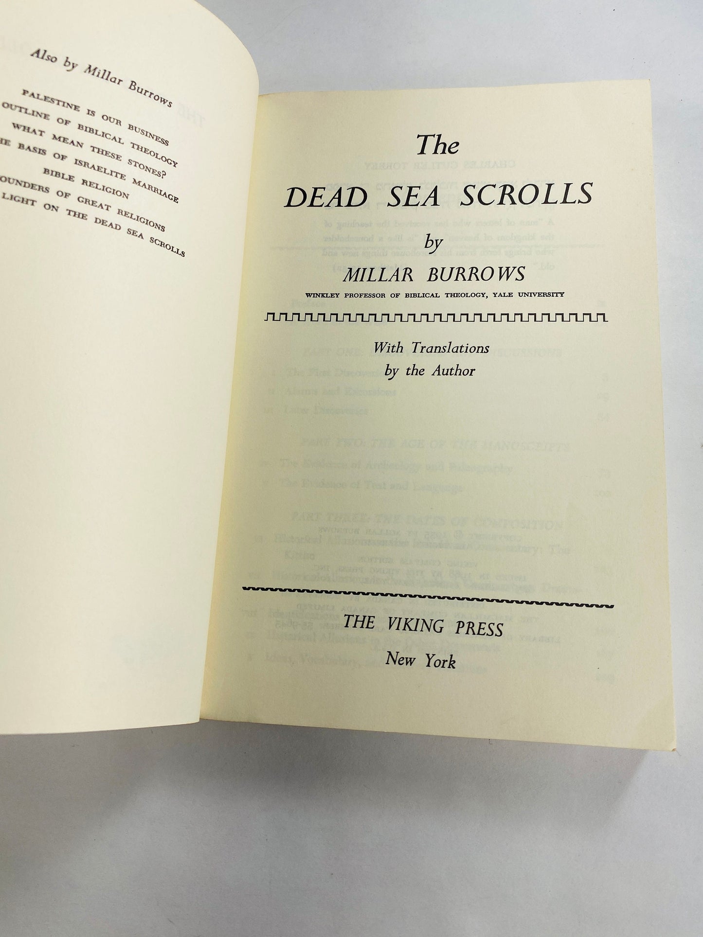 Vintage Dead Sea Scrolls paperback book by Millar Burrows circa 1968
