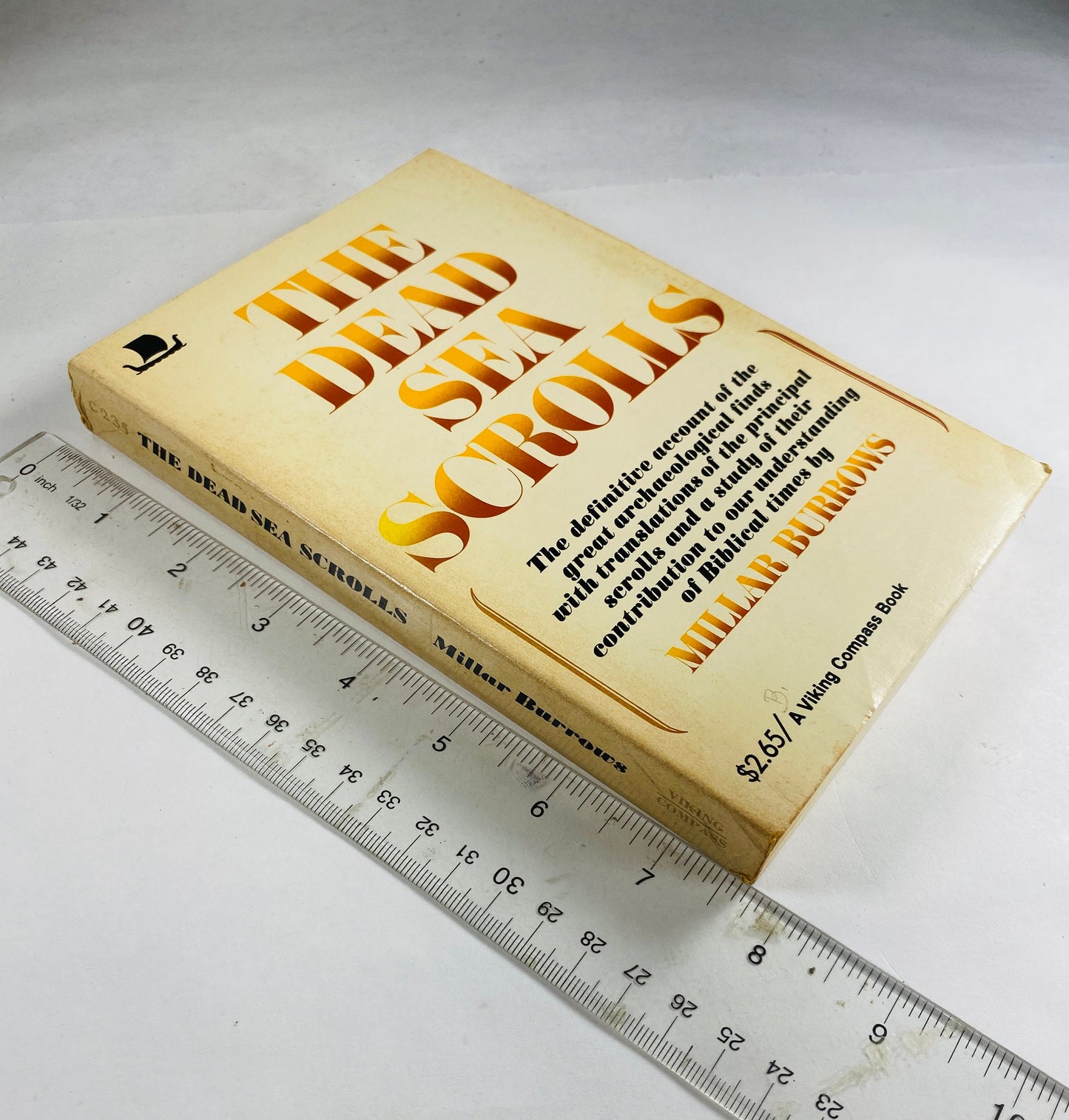 Vintage Dead Sea Scrolls paperback book by Millar Burrows circa 1968