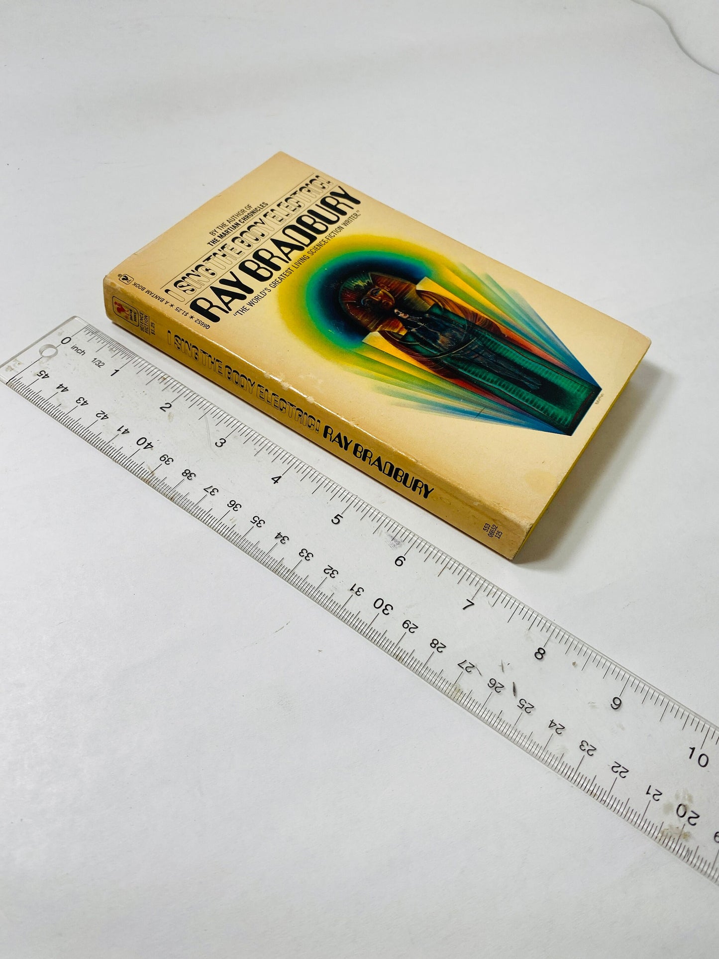 Ray Bradbury I Sing the Body Electric EARLY PRINTING vintage Bantam paperback book circa 1971 Dark horror stories by a master storyteller