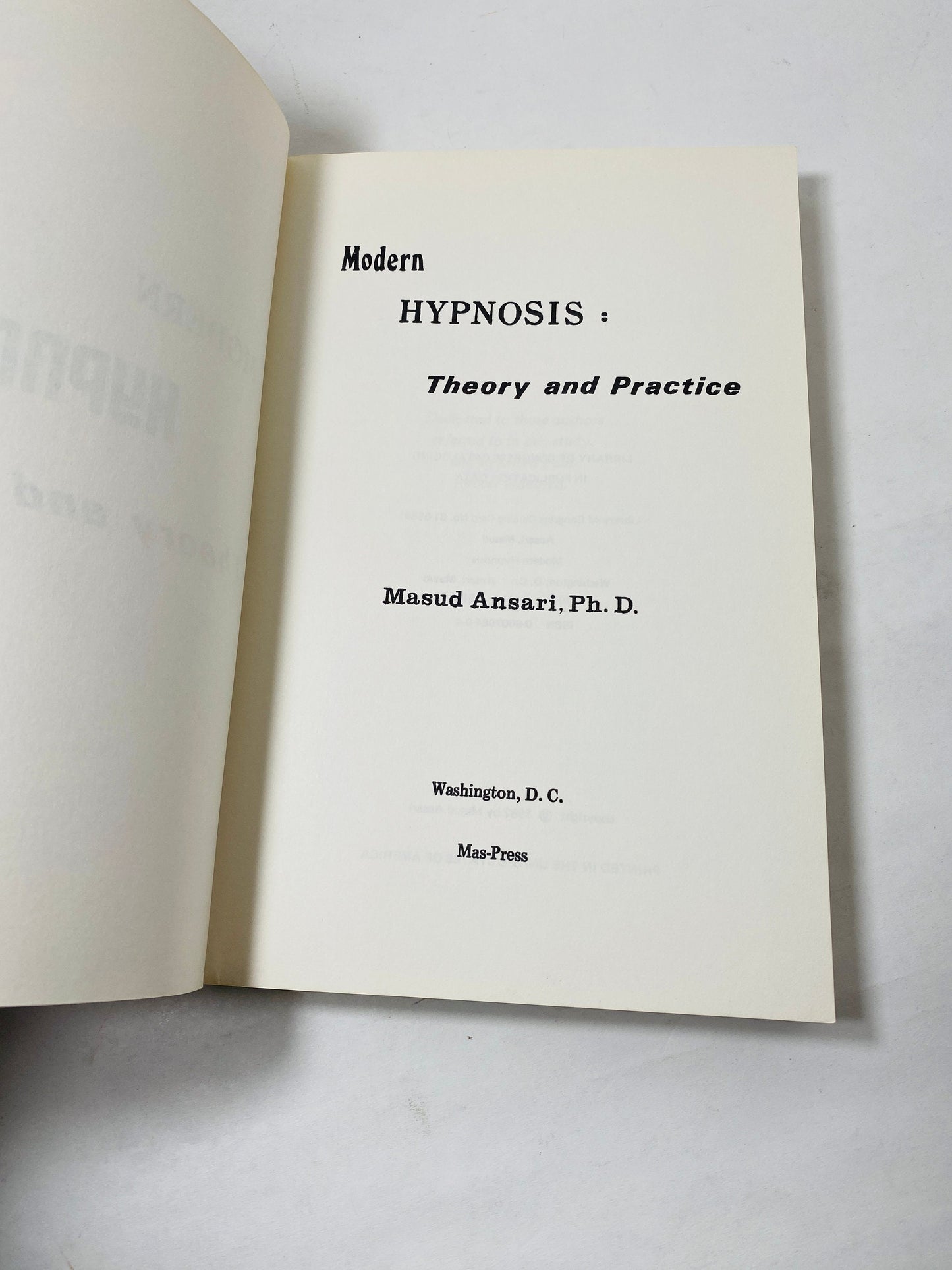 Modern Hypnosis vintage paperback book by Masud Ansari circa 1982 Mind Control Method FIRST paperback printing.