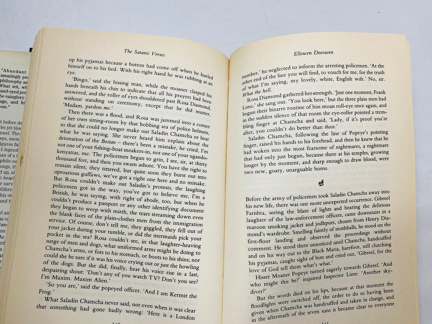 The Satanic Verses by Salman RushdieEARLY PRINTING vintage occult book circa 1988