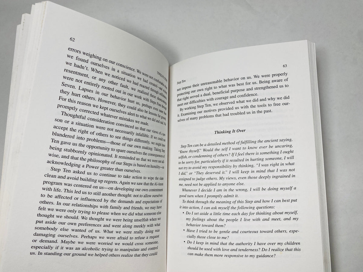 1990 Twelve Steps & Twelve Traditions Vintage Alcoholics Anonymous book Recovery AA sobriety Al-anon 12 program
