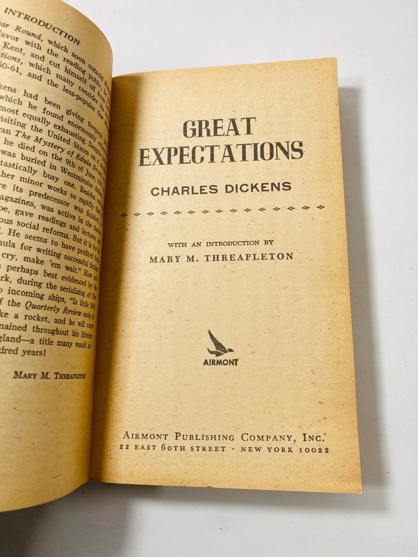 Charles Dickens Great Expectations Vintage Airmont paperback book circa 1965 about the education of an orphan nicknamed Pip