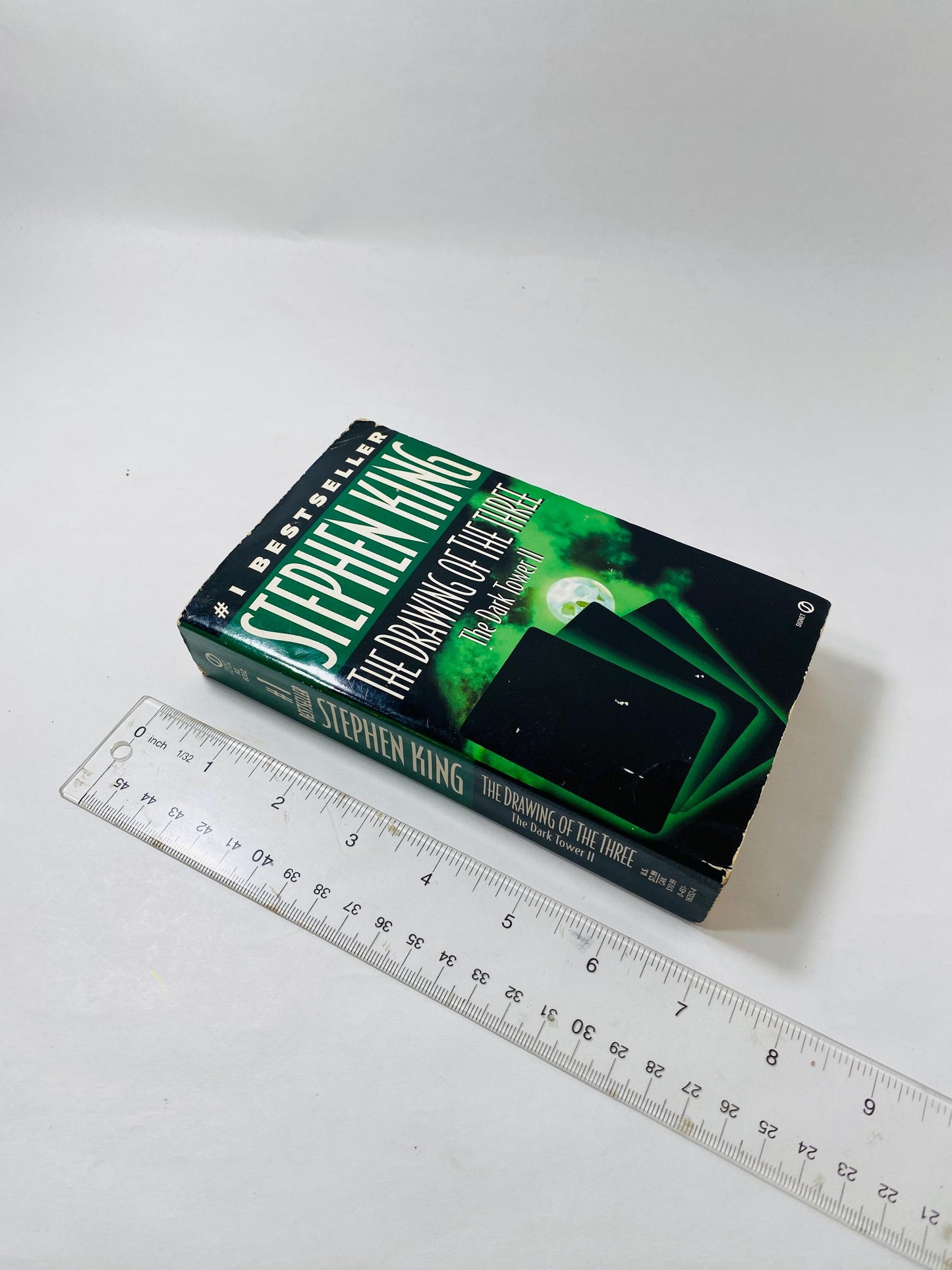 The Dark Tower II Drawing of the Three by Stephen King Vintage paperback book circa 1990 Signet. Stocking Stuffer Gift