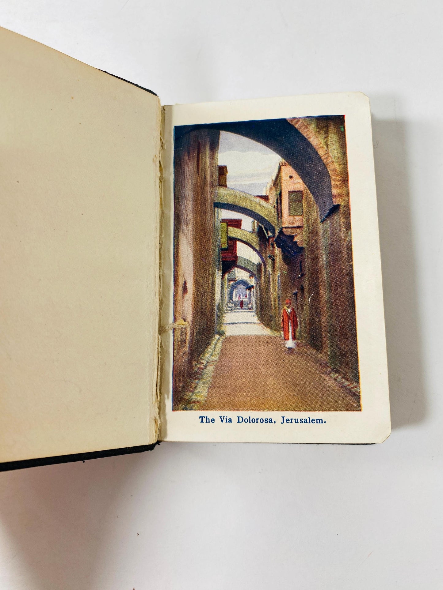 1933 New Testament Holy Bible printed in great Britain illustrated Collins edition miniature book with black leatherette cover. Small