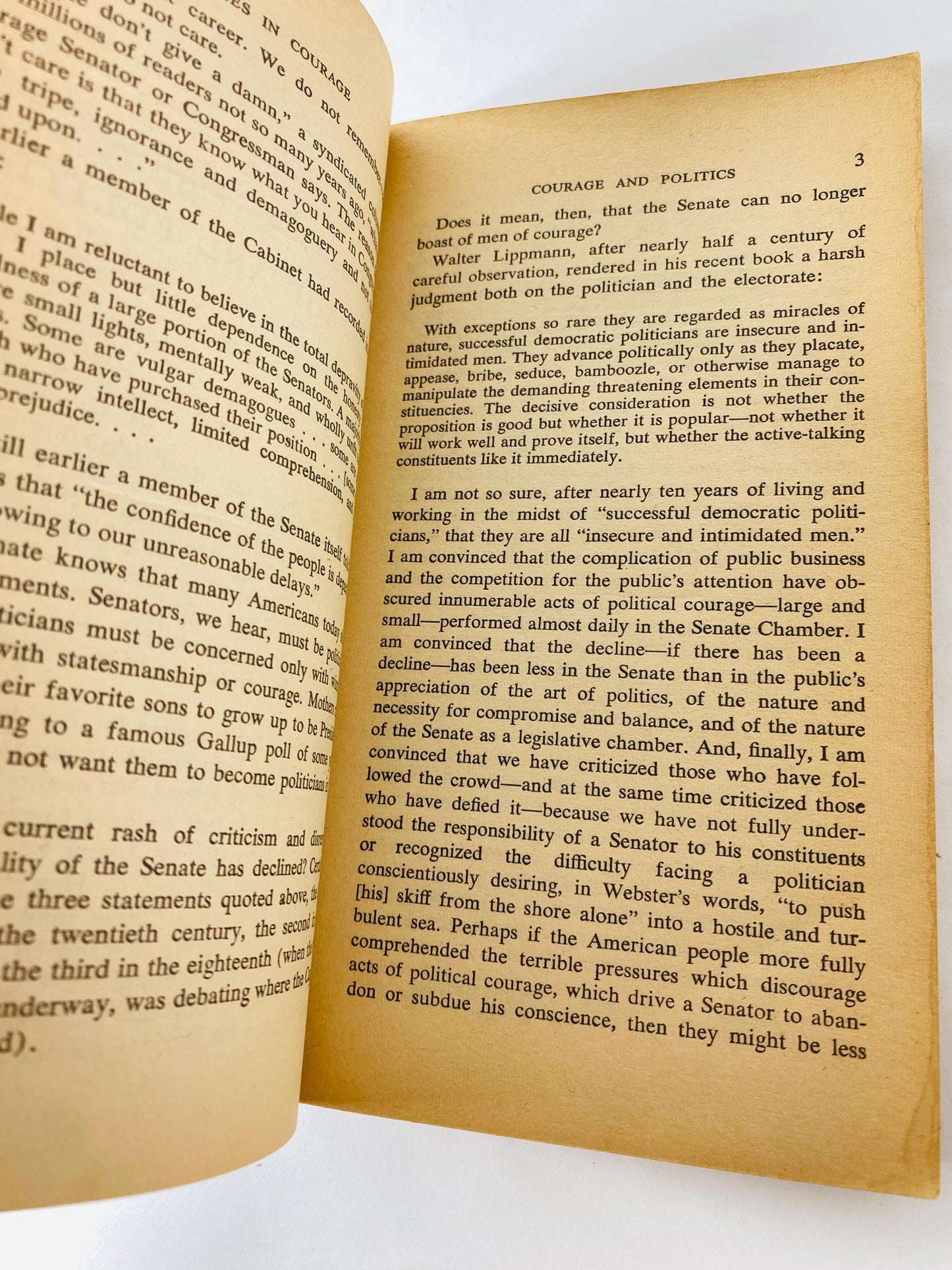 Profiles in Courage by John F Kennedy Vintage paperback book circa 1964 Pulitzer Prize.