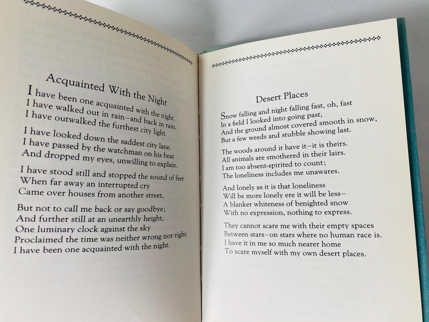 Poetry of Robert Frost vintage book of poems circa 1986 EARLY PRINTING home decor Rural Life Pulitzer Prize Road Less Traveled