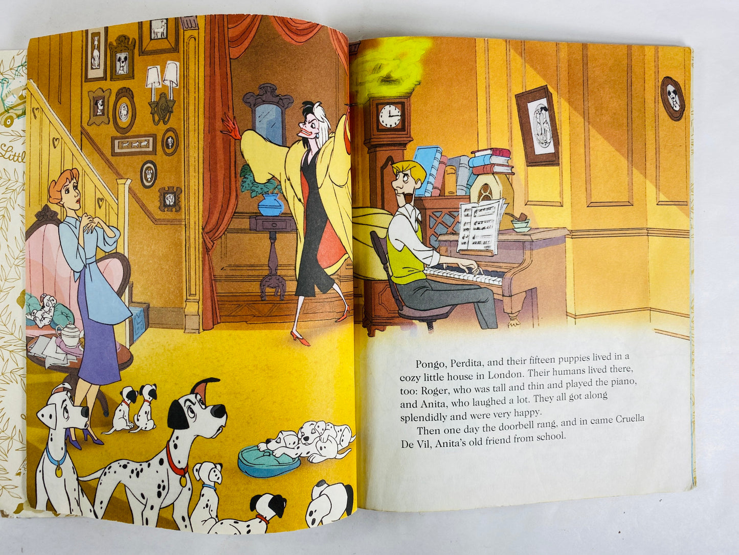 1991 Vintage Walt Disney 101 Dalmations Little Golden Book circa 1991. Elementary school toddler young child beginning reader.