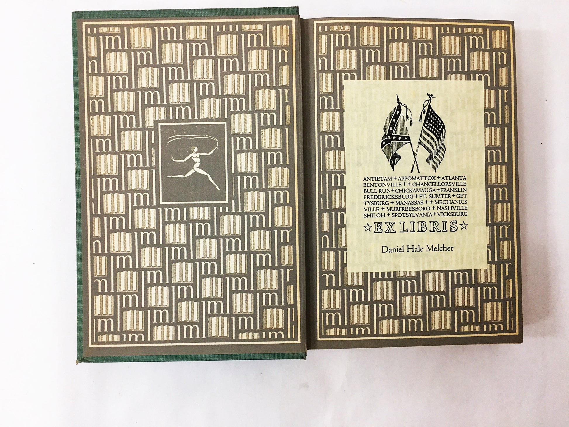 1955 Vicar of Wakefield book by Oliver Goldsmith Vintage Modern Library Everyman's Library. Honey dew green cloth boards circa 1955 No 251