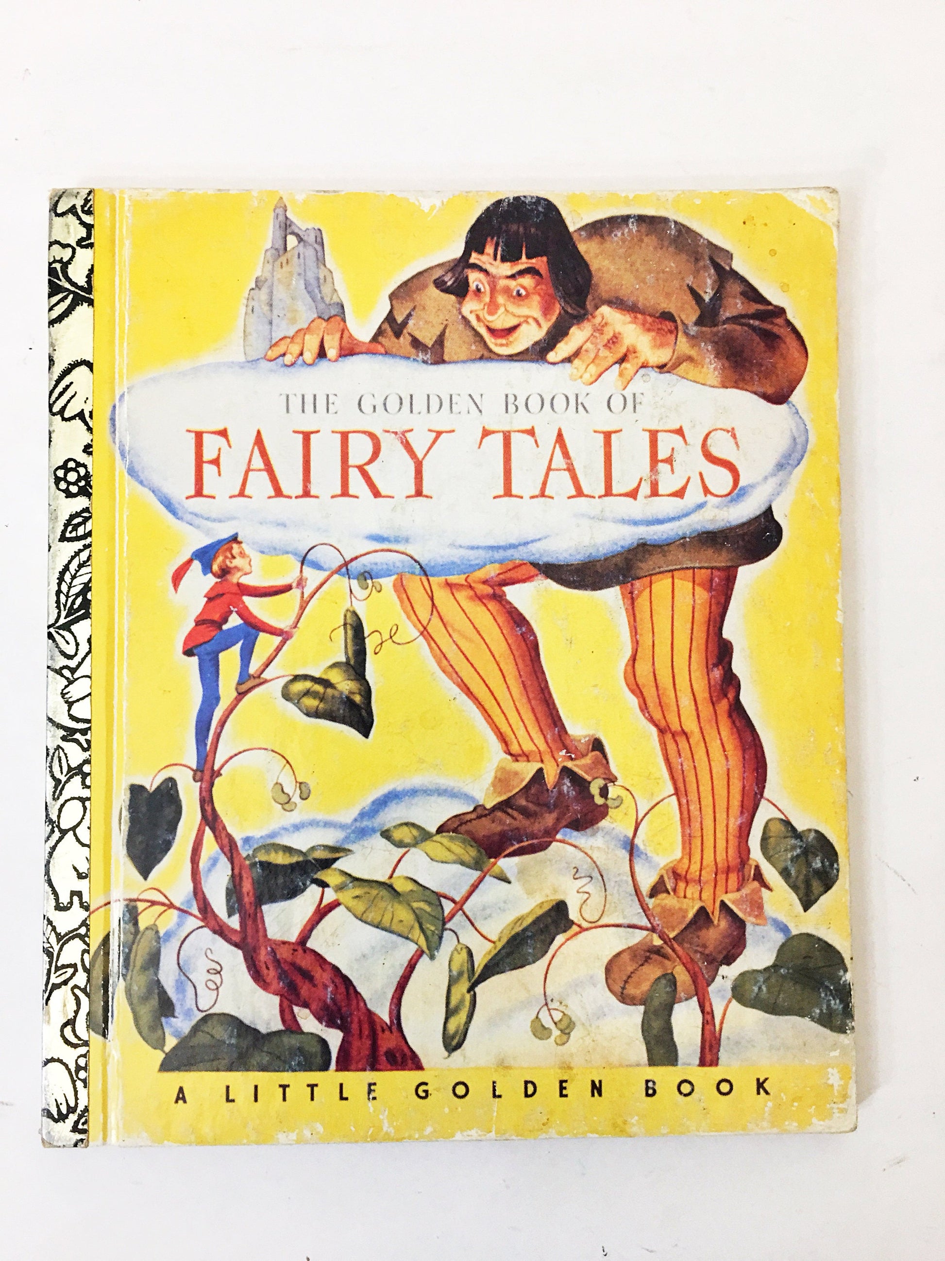 The Golden Book of Fairy Tales. Illustrated with beautiful color lithos by Winifred Hoskins. Little Golden Book circa 1992. Vintage