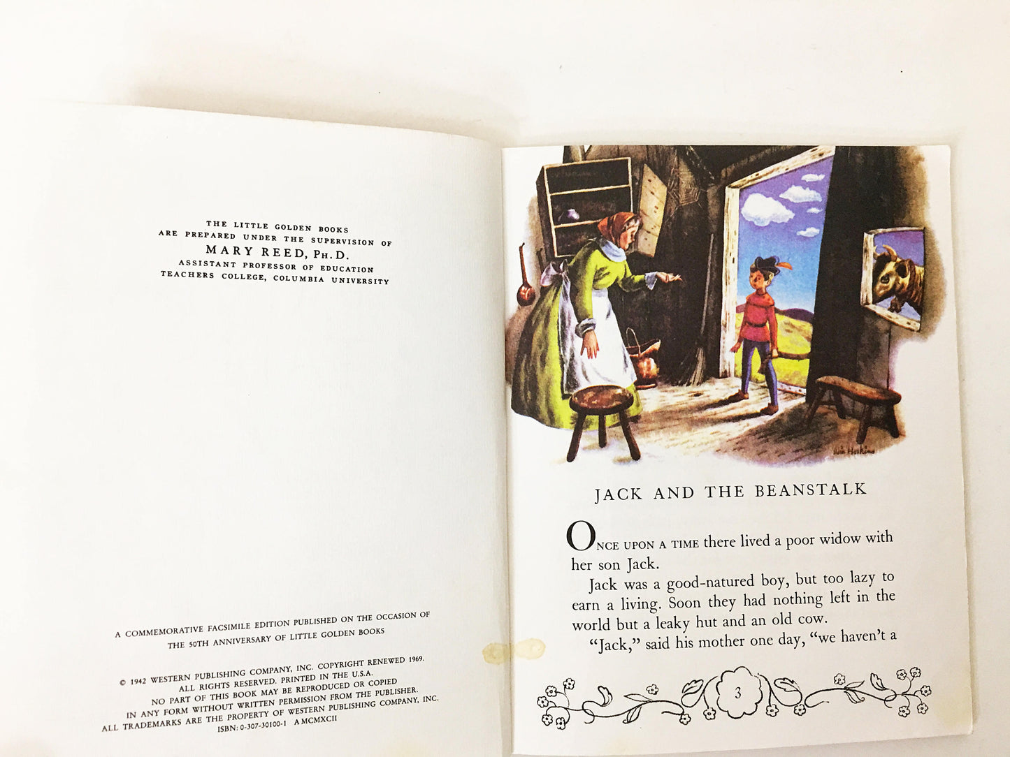 The Golden Book of Fairy Tales. Illustrated with beautiful color lithos by Winifred Hoskins. Little Golden Book circa 1992. Vintage