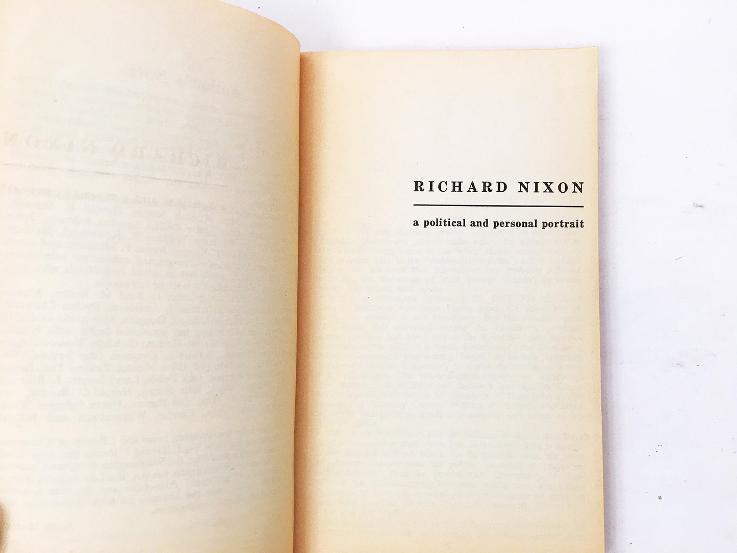 Richard Nixon book by Earl Mazo circa 1960. Avon paperback detailing political and personal portrait of our only US presidential resignation