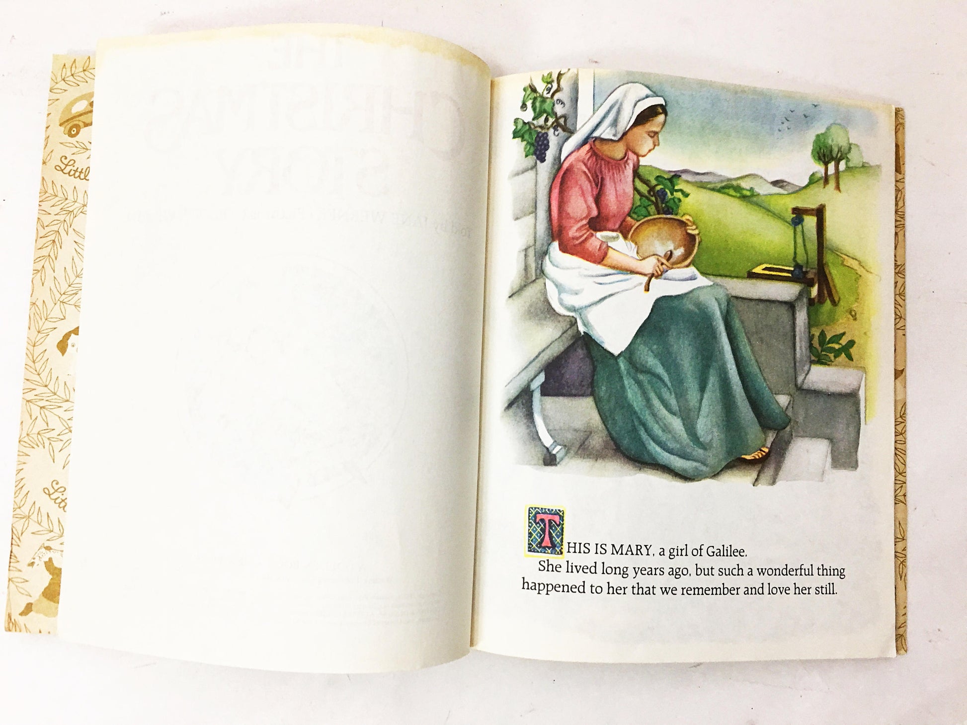 Christmas Story timeless classic vintage book by Jane Werner beautifully illustrated by Eloise Wilkin Little Golden Book circa 1980.