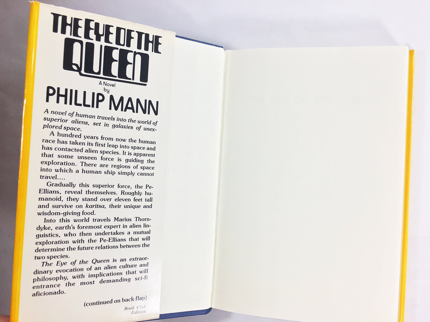 The Eye of the Queen by Phillip Mann - the creator of credible aliens. Vintage science fiction book circa 1983.