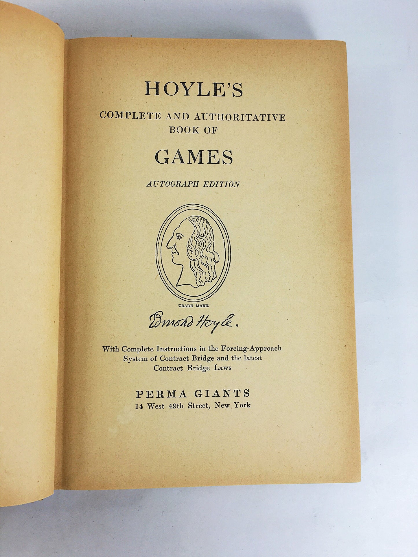 Hoyle's Complete and Authoritative Book of Games. Vintage book circa 1949. AUTOGRAPH EDITION Gin Rummy, Multiple Klondike, Canasta