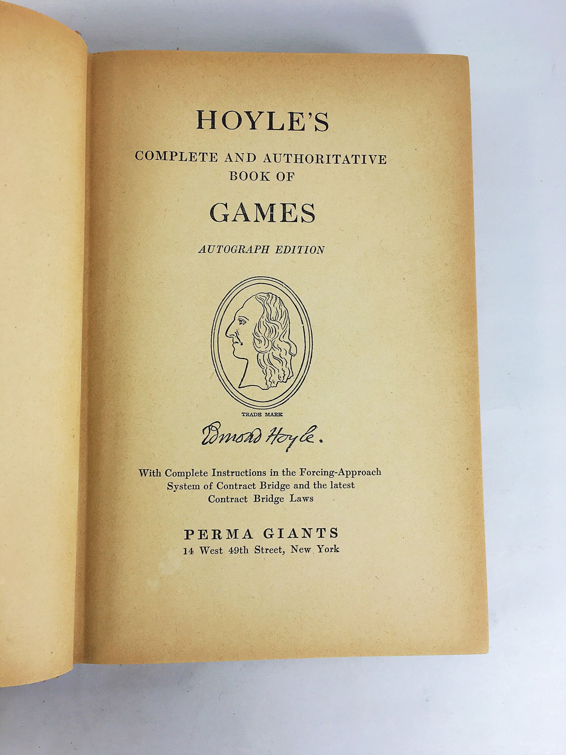 Hoyle's Complete and Authoritative Book of Games. Vintage book circa 1949. AUTOGRAPH EDITION Gin Rummy, Multiple Klondike, Canasta