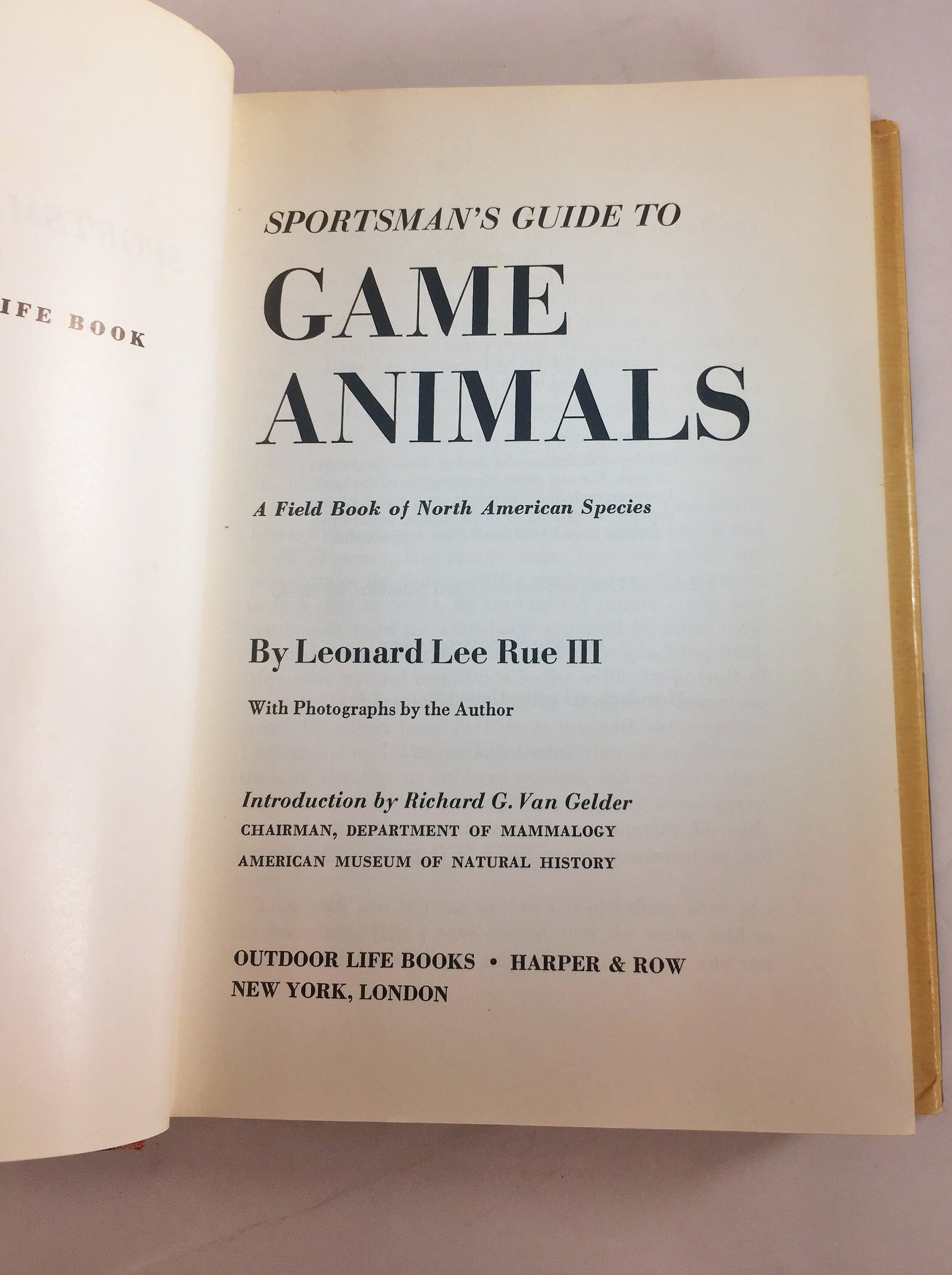 Game Animals Sportsman's Guide. Vintage cabin decor book by Leonard Lee Rue circa 1968. Wildlife and Nature glamping camping Gorpcore