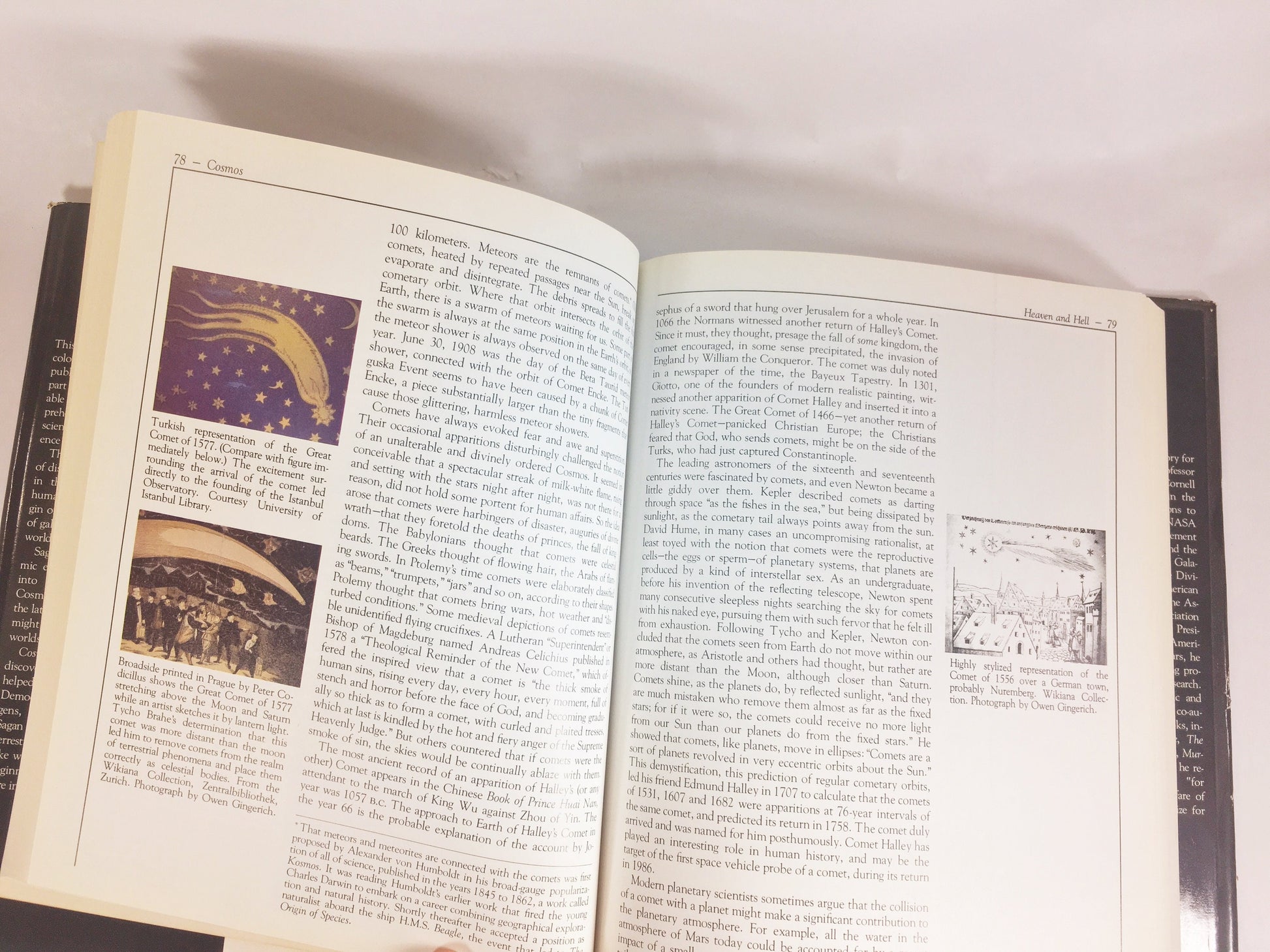 Cosmos First edition vintage book by Carl Sagan circa 1980 Astronomy, cosmology, astrophysicist, astrobiology, science popularizer. Gift