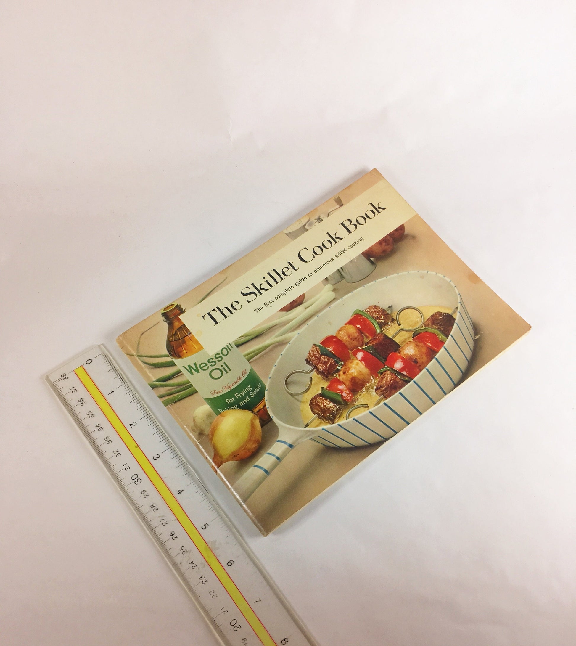Skillet cookbook by Wesson Oil circa 1958. Vintage advertising booklet collectible. Perfect retro stocking stuffer!